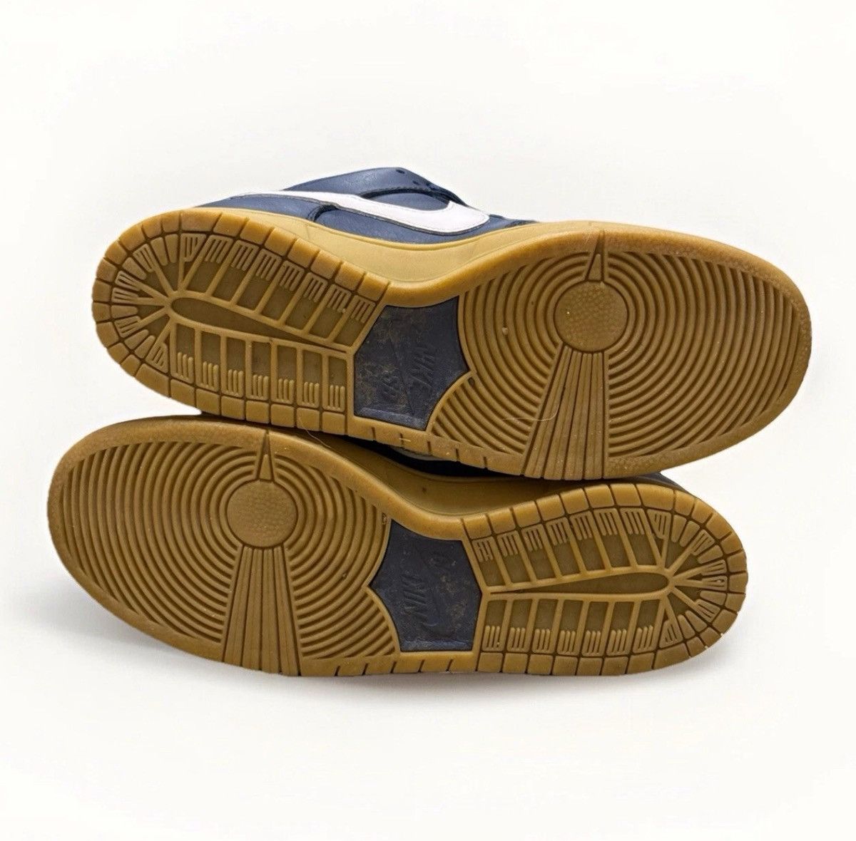 Designer × Nike Nike Dunk Pro SB Low Navy Gum Size 10.5 FJ1674-400 Size US 10.5 / EU 43-44 - 7 Thumbnail