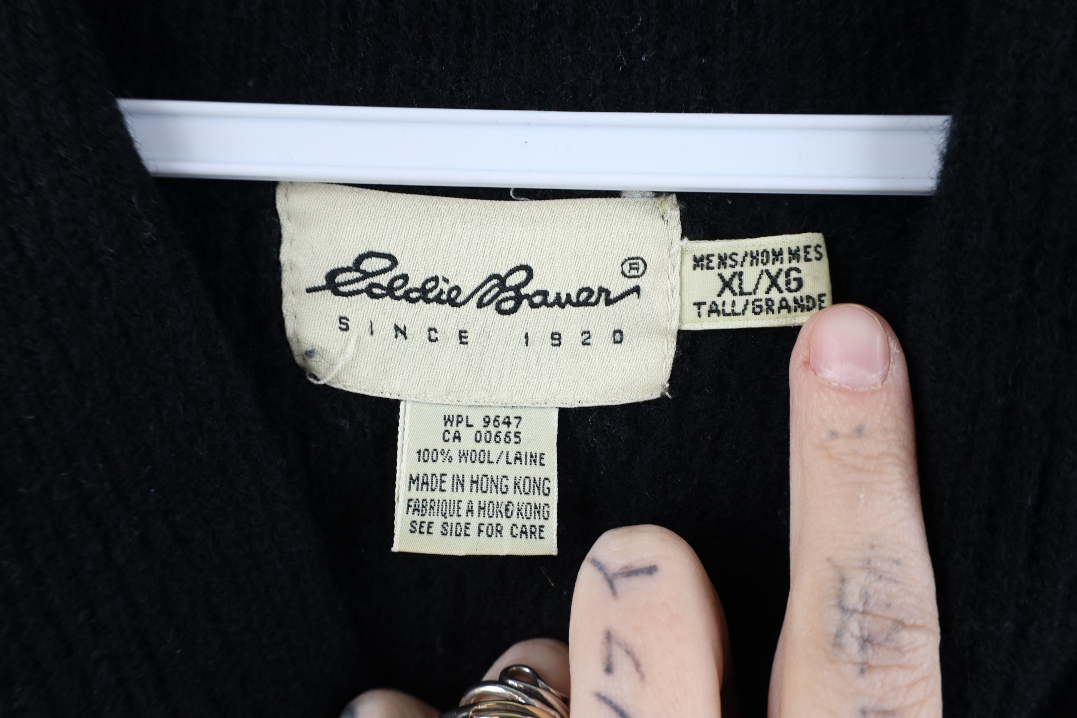 Eddie Bauer × Vintage Vintage 90s Eddie Bauer Ribbed Knit V-Neck Sweater Black Size US XL / EU 56 / 4 - 4 Thumbnail