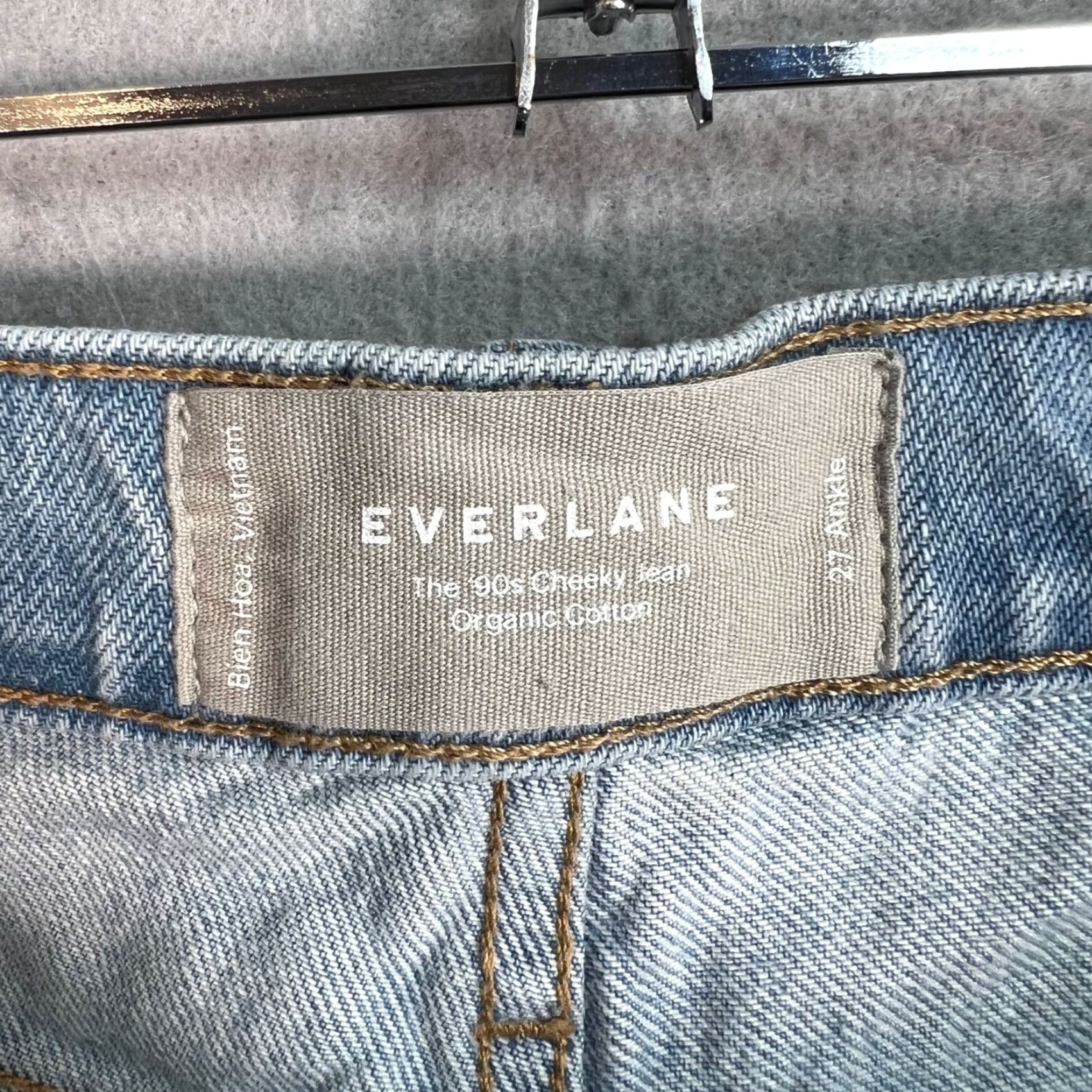 Everlane VINTAGE Everlane 90s Cheeky Jeans High-Waisted Light Wash Tapered Adult Womens 27 Blue Denim Size 27" / US 4 / IT 40 - 4 Thumbnail