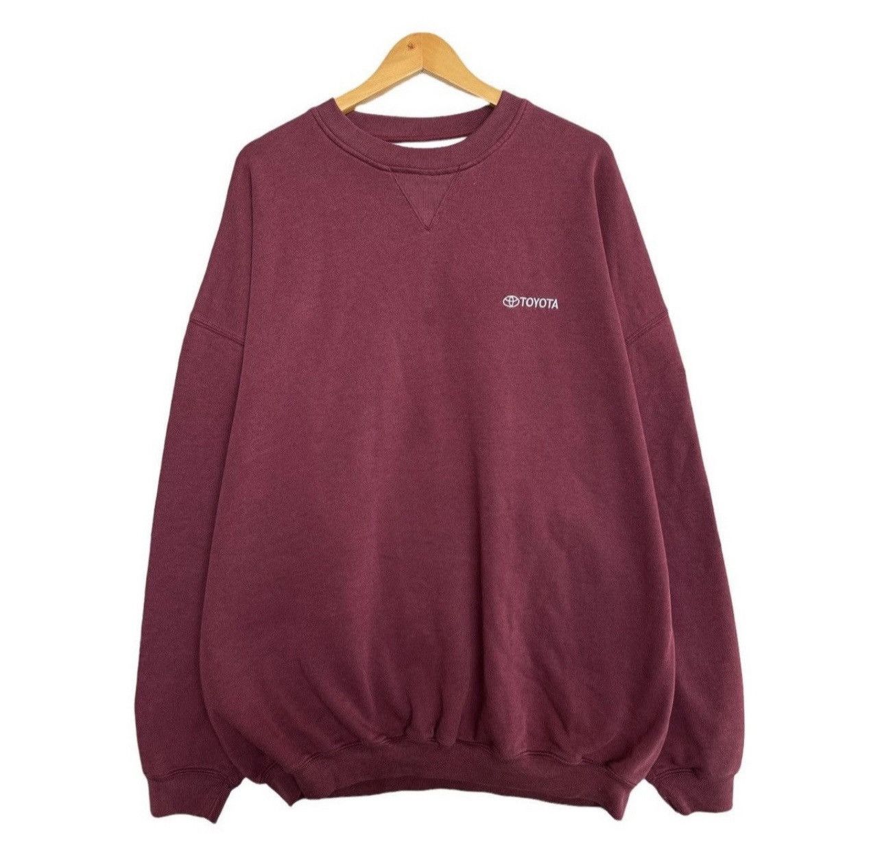 Vintage Toyota Embroidered Spellout Sweatshirt Toyota Crewneck XXXL Size US XXL / EU 58 / 5 - 1 Thumbnail