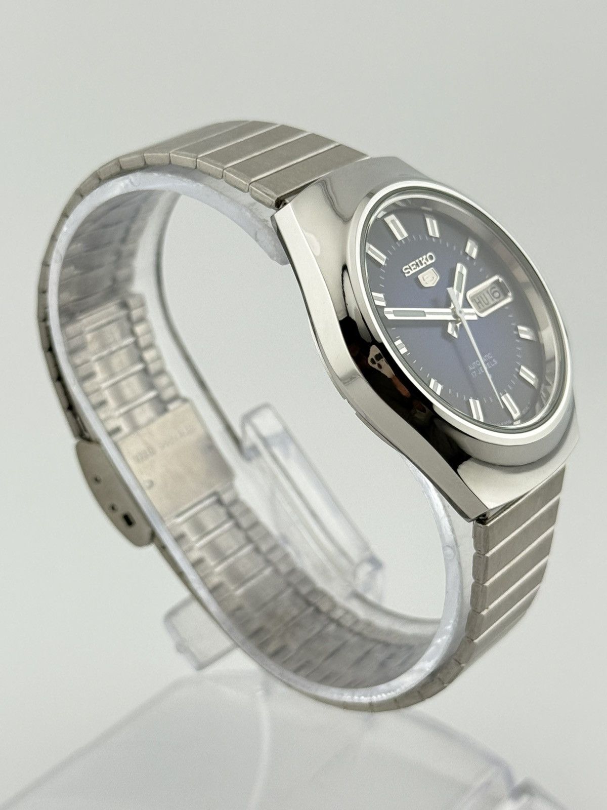 Seiko Seiko 5 Automatic Blue Gradient Dial Men’s Automatic Watch Size 36 - 3 Thumbnail