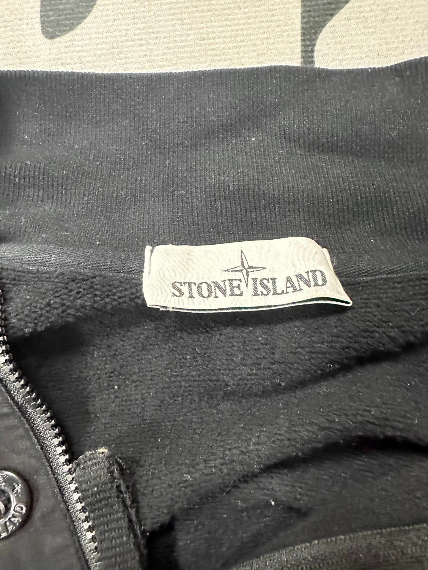 Stone Island Stone Island Half-Button Black Crew Neck Sweatshirt K5 Size US L / EU 52-54 / 3 - 3 Thumbnail