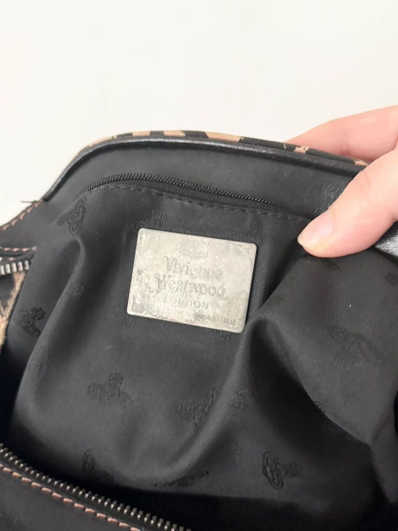 Vivienne Westwood Vivienne Westwood Black and white imprints Silver Saturn O Size ONE SIZE - 9 Thumbnail
