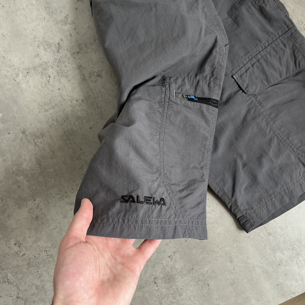 SALEWA Vintage Salewa Gray Cargo Shorts Size US 32 / EU 48 - 5 Thumbnail