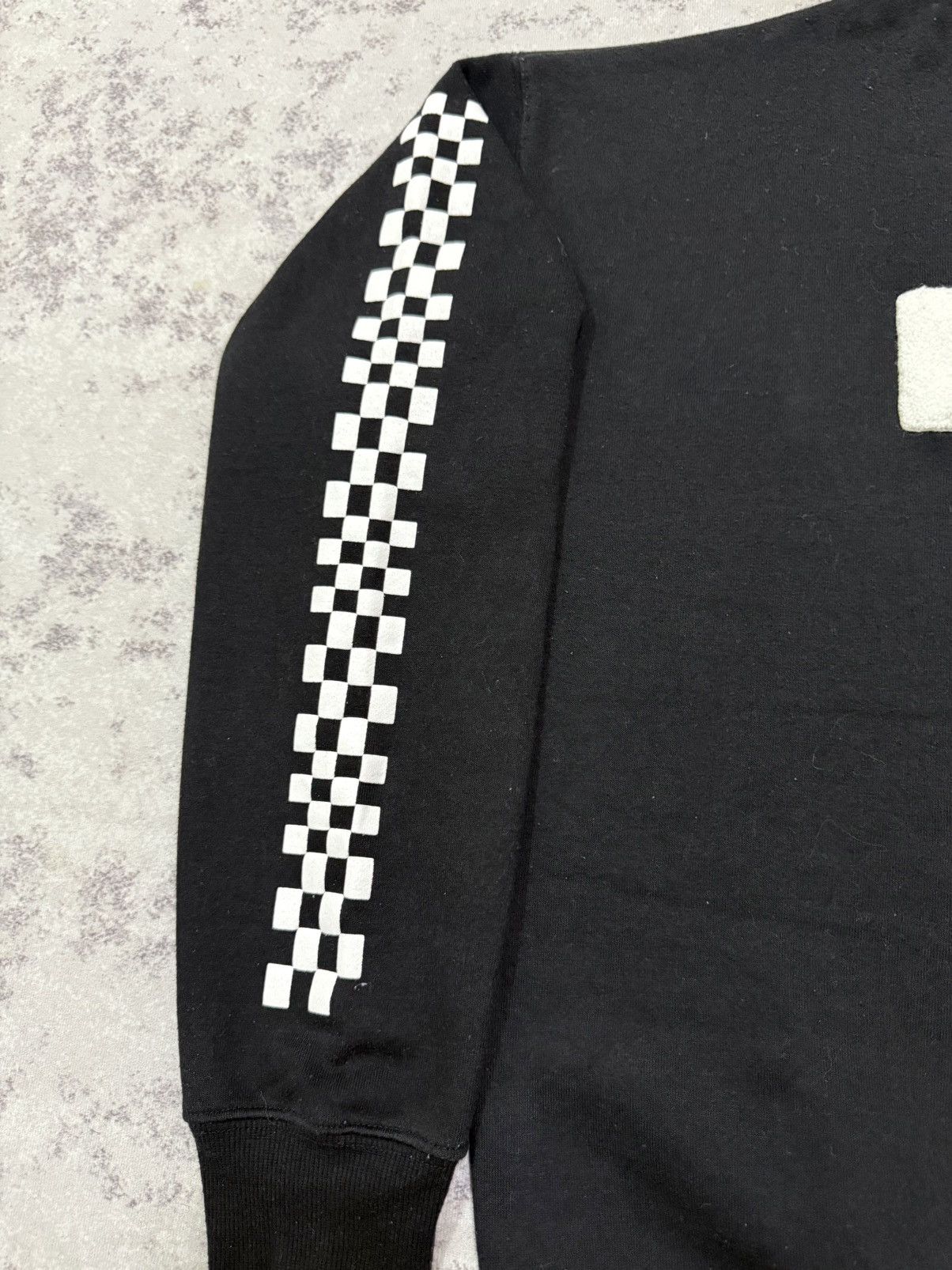 Airwalk Vintage Airwalk Velvet Logo Chekered Sleeve Graphic Sweat Size US M / EU 48-50 / 2 - 6 Thumbnail