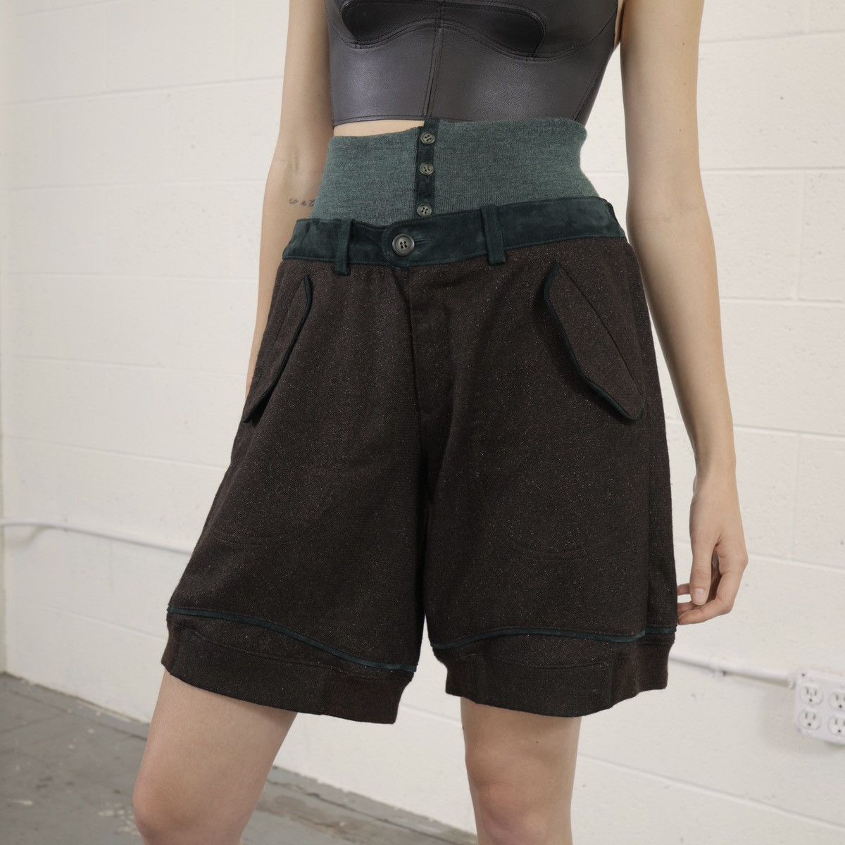 image of Tsumori Chisato 2000S Tumor Chisato Leiderhosen Baggy Sweat Short in Brown Green, Women's (Size 26)