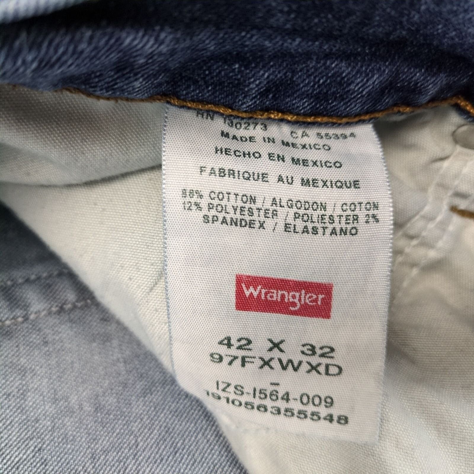 Wrangler Wrangler Men's 42x32 Straight Leg Stretch Denim Blue Jeans Size US 42 / EU 58 - 5 Thumbnail