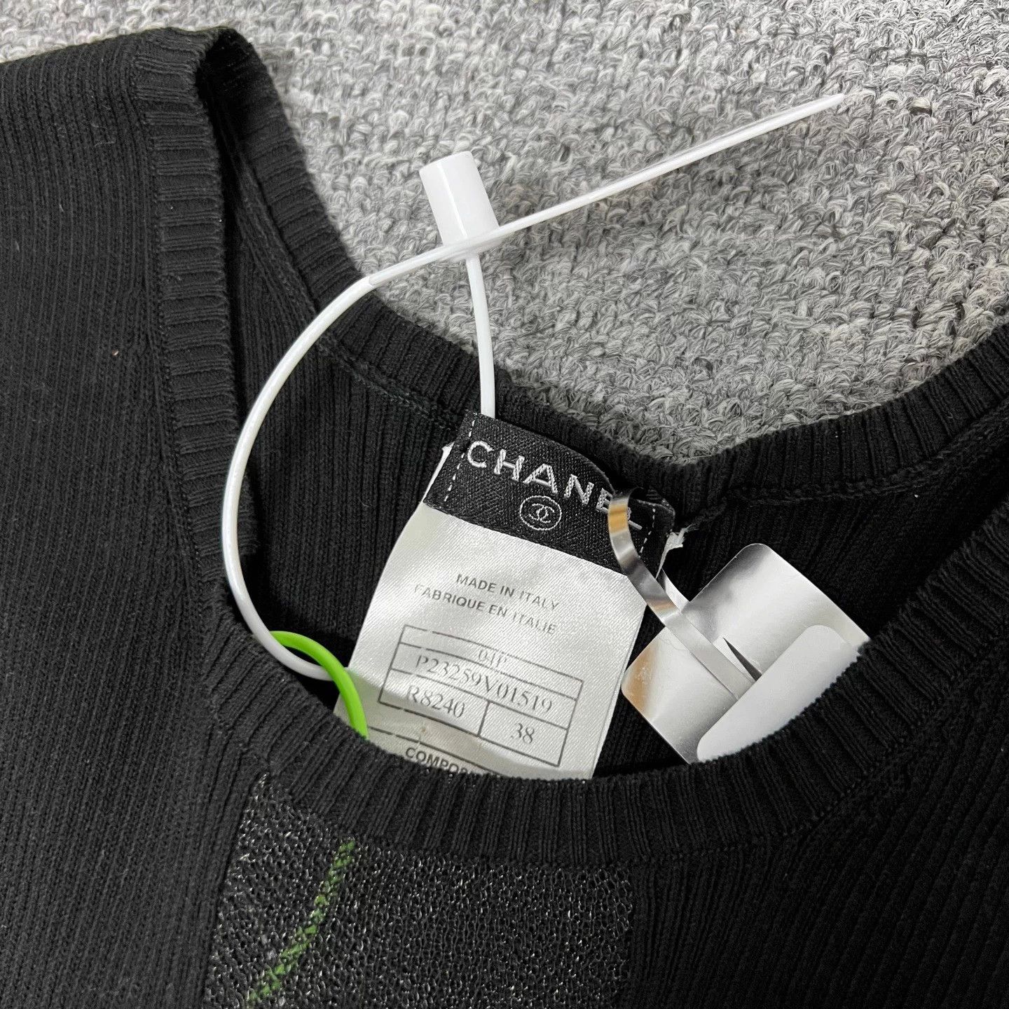 Chanel Chanel CC Logo Knit Vest Side Logo Chain Size S / US 4 / IT 40 - 5 Thumbnail