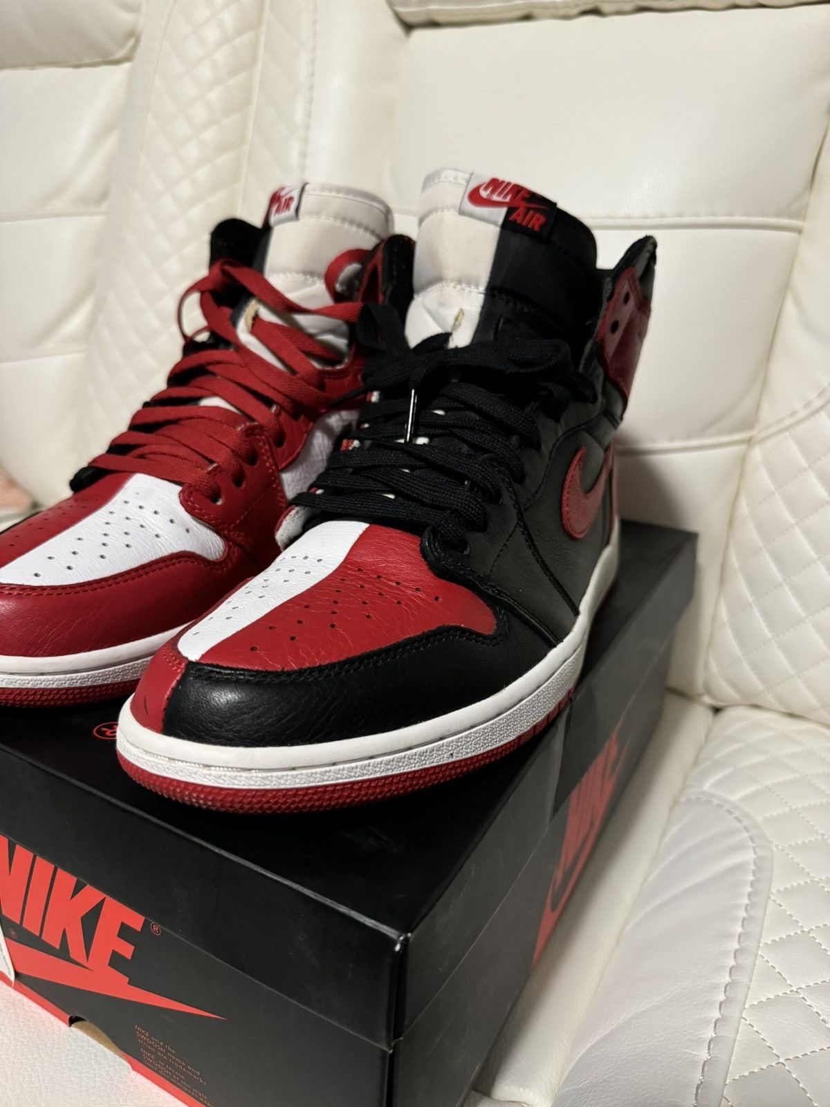 Jordan Brand Nike Air Jordan 1 High OG “Homage to Home” Size US 11 / EU 44 - 7 Thumbnail