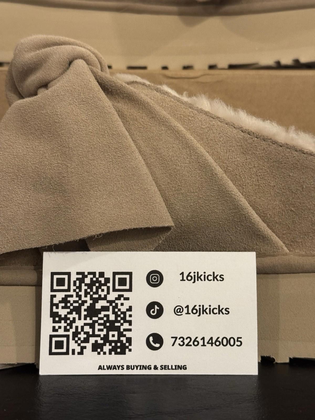Ugg Size 9 Women’s UGG Platform Slip-On Bow Slipper - Sand - Size US 9 / IT 39 - 2 Thumbnail