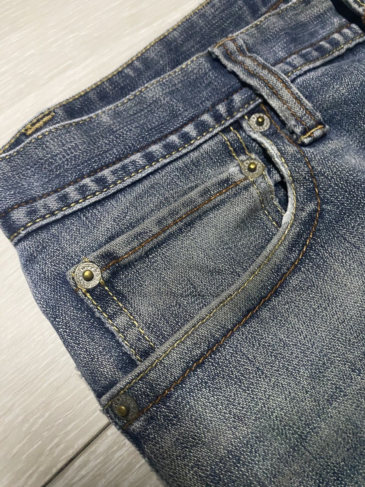 Japanese Brand Vintage Japanese Brand Blue Faded Wash Distressed Loose Jean Size US 32 / EU 48 - 11 Thumbnail