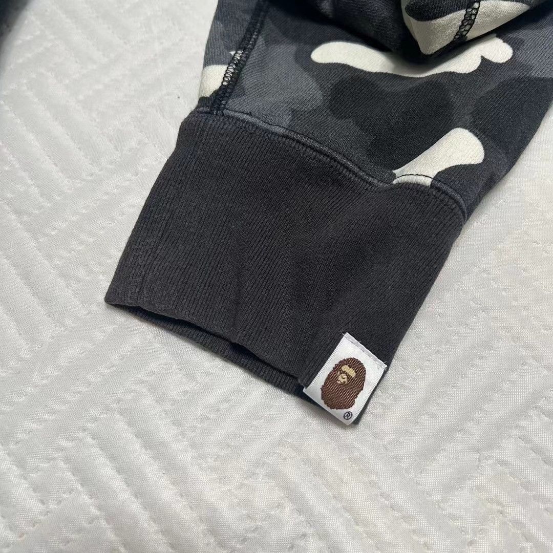 Bape BAPE LUMINOUS SHARK CREWNECK Size US XXL / EU 58 / 5 - 7 Thumbnail