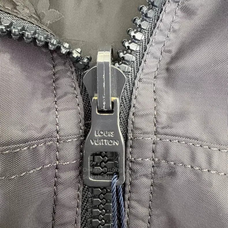 Louis Vuitton Louis Vuitton Pin reversible full print assault jacket Size US L / EU 52-54 / 3 - 8 Thumbnail