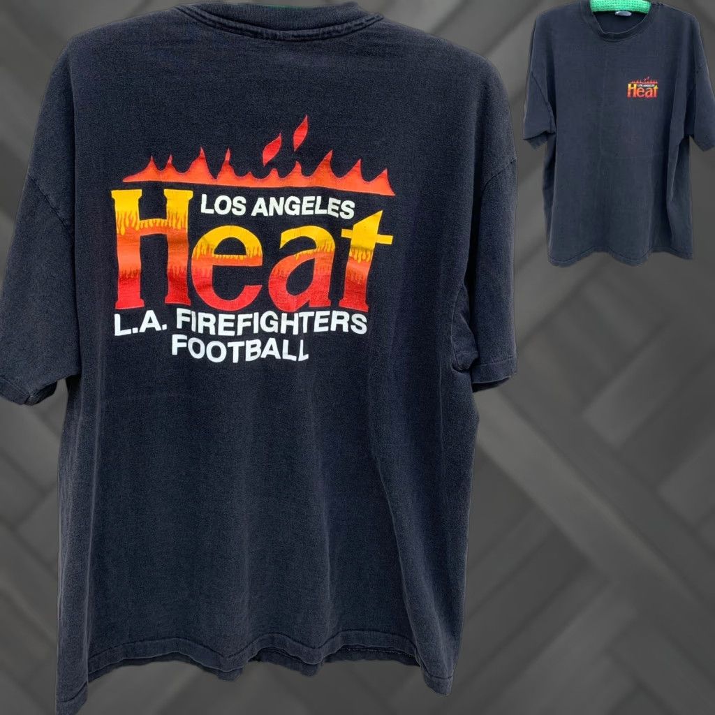 Hanes VINTAGE Hanes Football t-shirt XL Men Black Los Angeles Heat LA Firefighters FOOTBALL | Graphic Tee | Short Sleeve | Cotton Size US XL / EU 56 / 4 - 1 Thumbnail