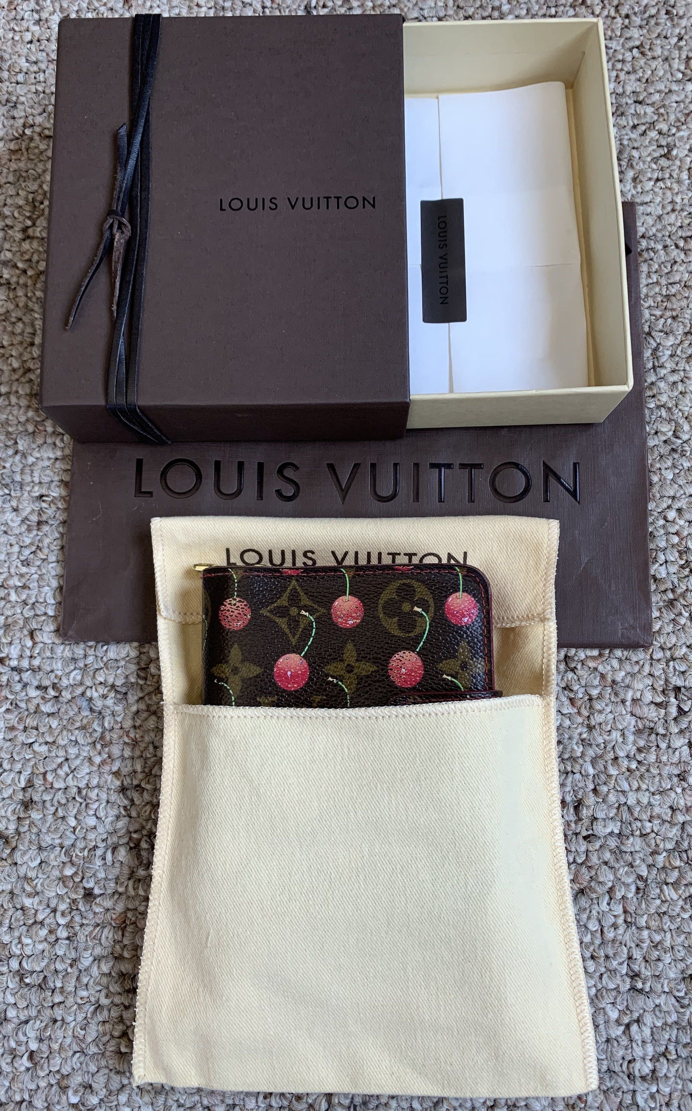 Louis Vuitton × Takashi Murakami S/S 2005 Louis Vuitton x Murakami Cherry Monogram Wallet Size ONE SIZE - 16 Thumbnail