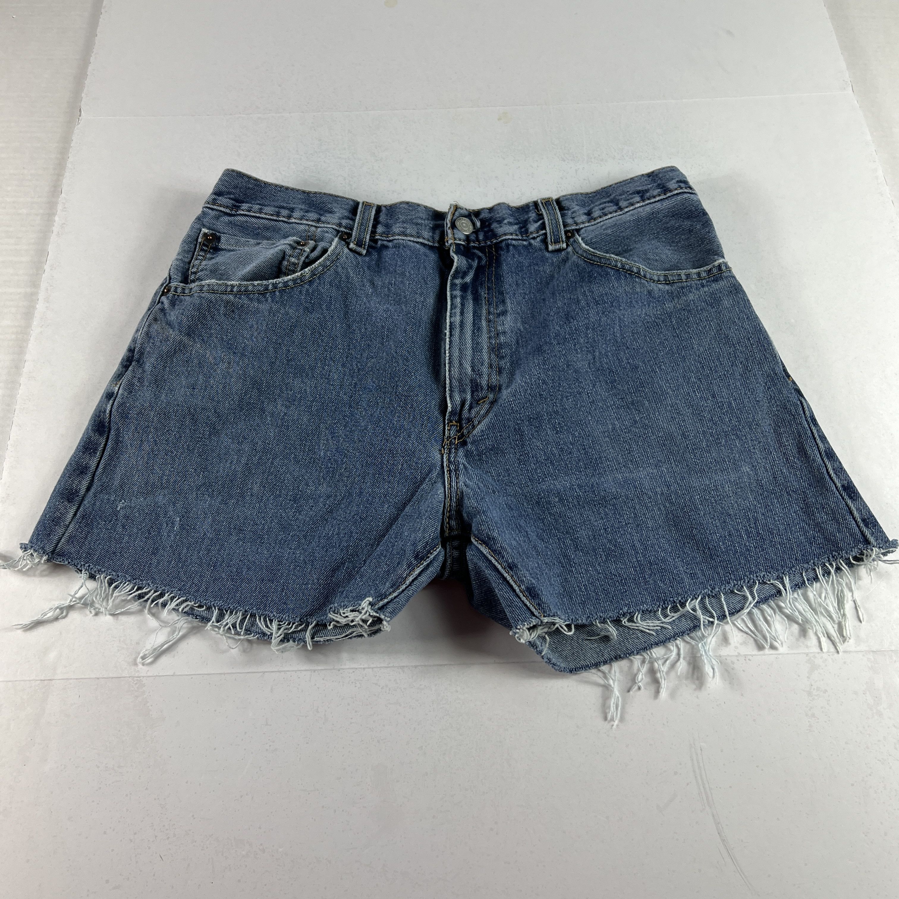 Levi's Levi's Jean Shorts 517 Faded Cut Off Frayed Hem Denim Jorts Size US 33 - 1 Thumbnail