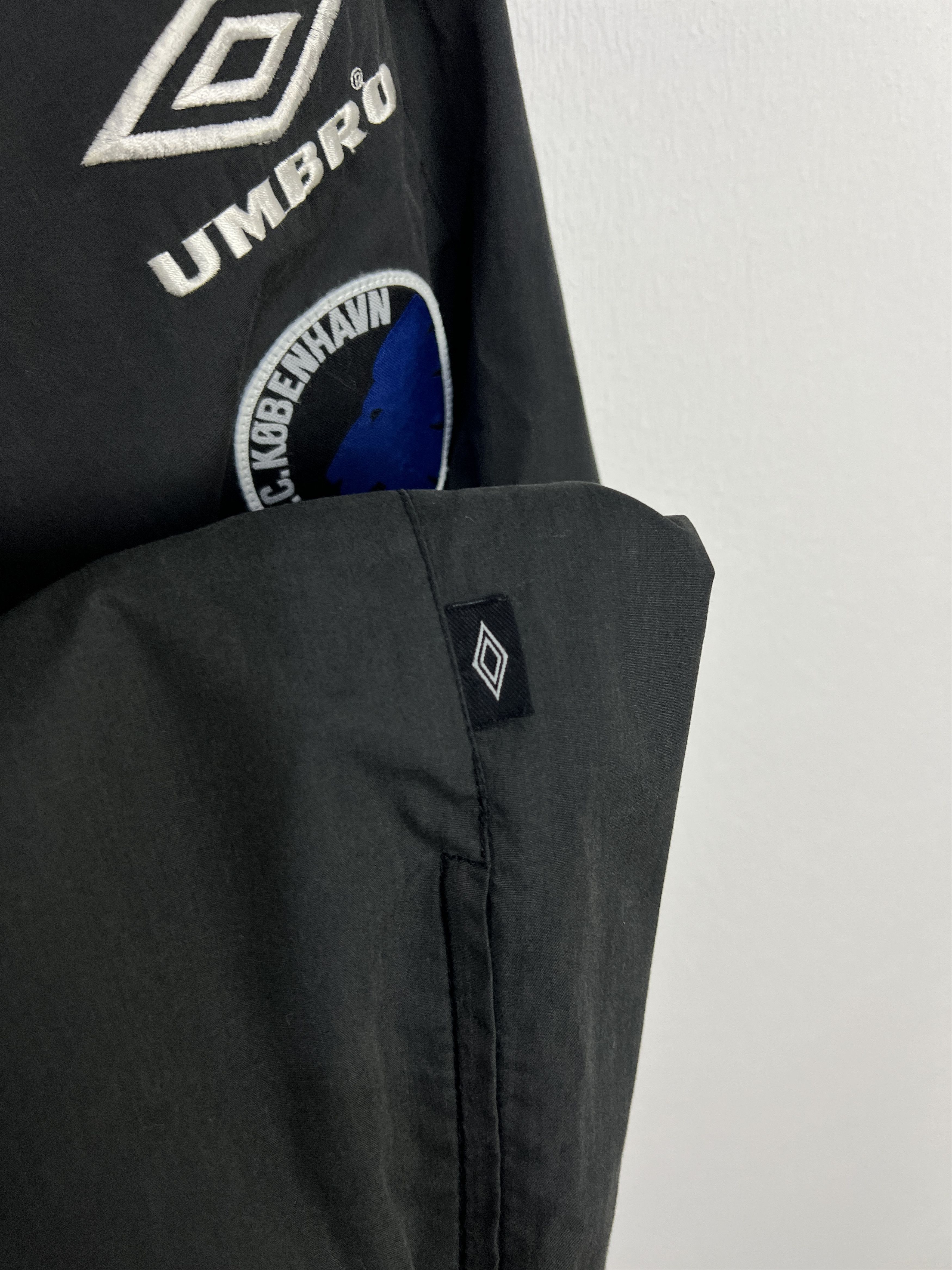 Umbro Copenhagen Kobenhavn Football Pants Soccer Sweatpants Size US 34 / EU 50 - 4 Thumbnail