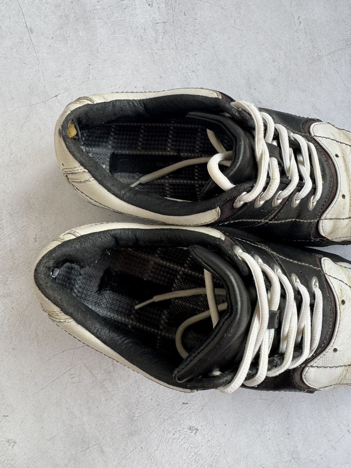 Oakley Oakley Golf Shoes Rare Spikes Metal Logo Grail Archive Size US 9.5 / EU 42-43 - 13 Thumbnail