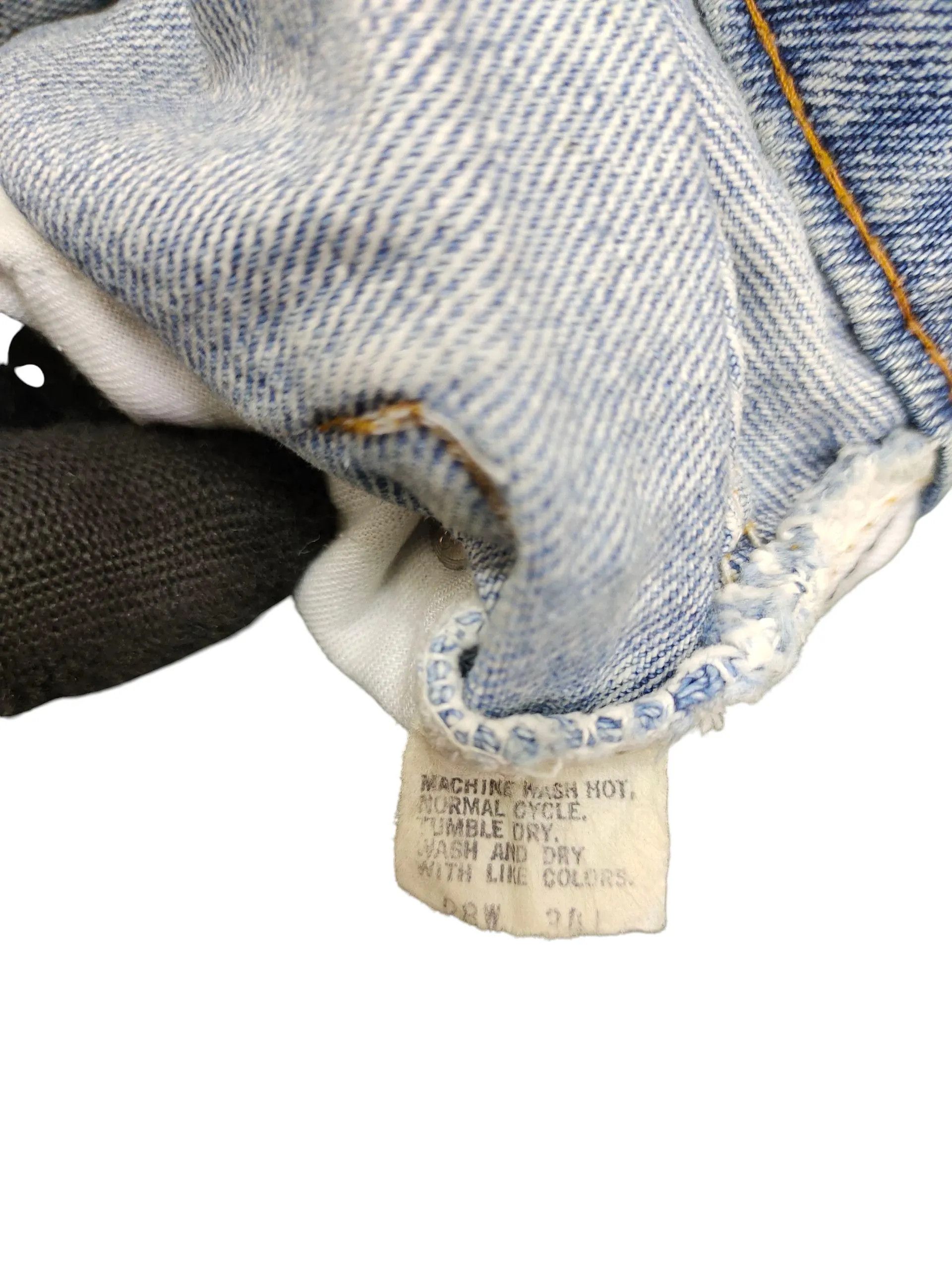 Levi's Vintage Clothing Vintage 80s Levis 505 Distress Faded Denim Jeans Size US 28 / EU 44 - 6 Thumbnail