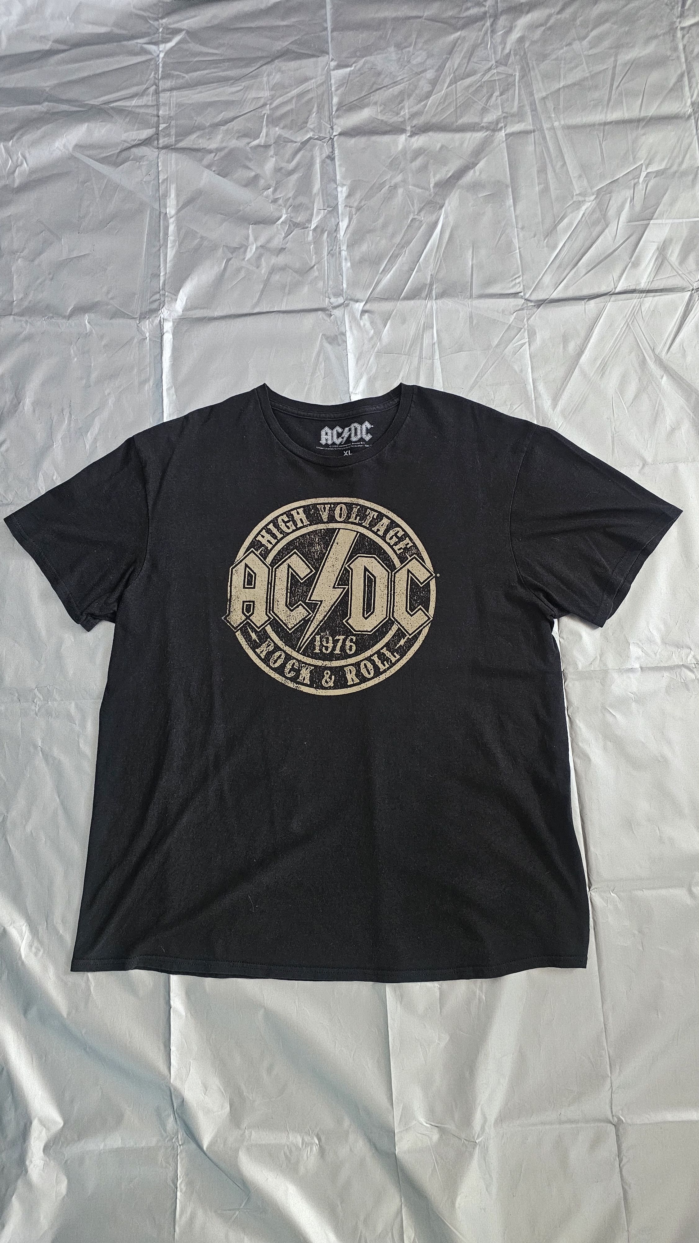 AC/DC AC/DC High Voltage T-Shirt 2020 Print XL Size US XL / EU 56 / 4 - 1 Thumbnail
