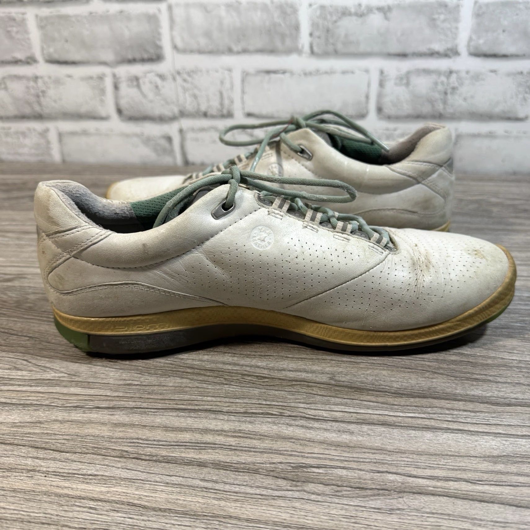 Ecco ECCO Natural Motion Women’s Sneakers Size US 9 / EU 40 Leather Beige Comfort Golf Casual Shoes Womens Size US 9 / IT 39 - 6 Thumbnail