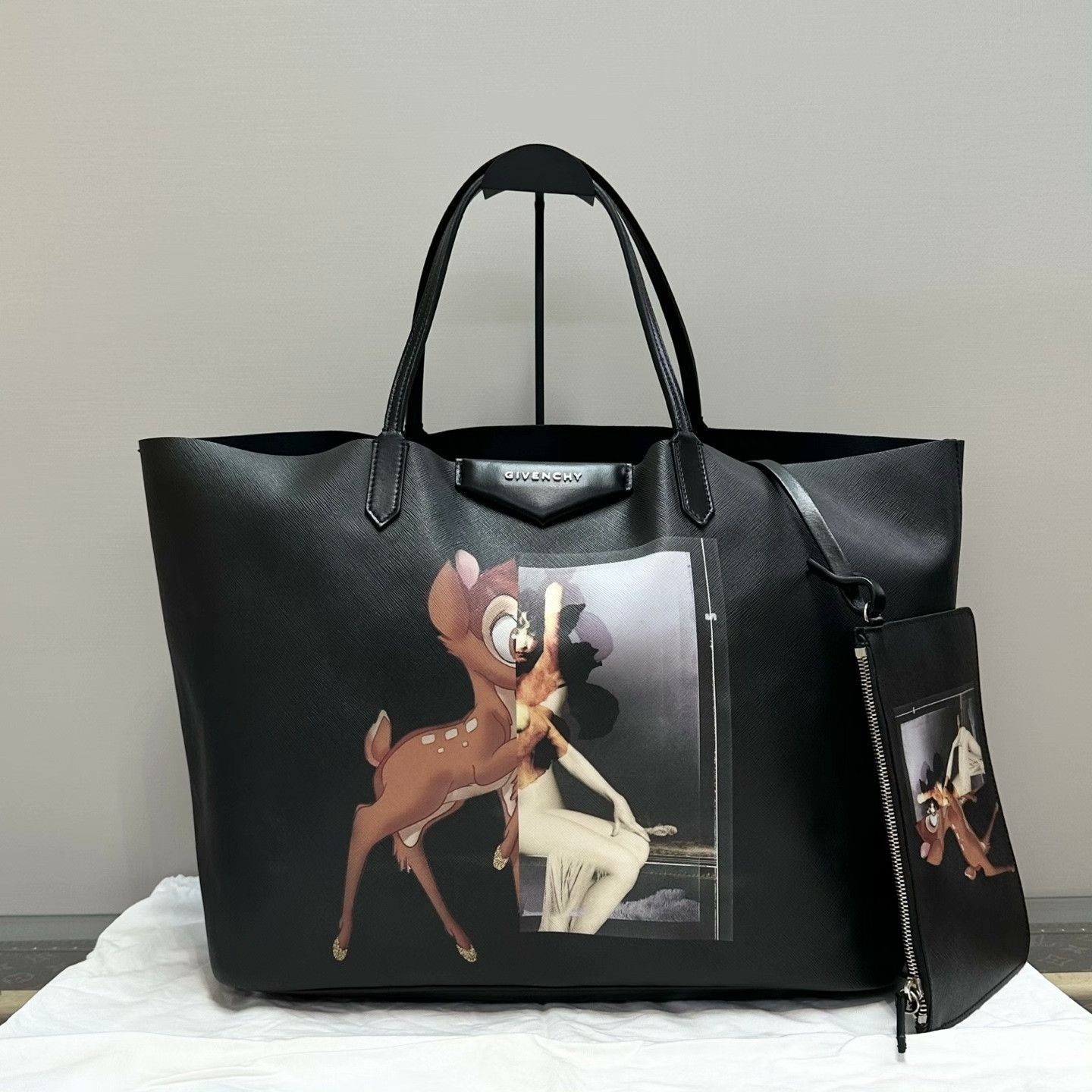 Givenchy Pre-loved Bag Very good condition Size ONE SIZE - 1 Thumbnail