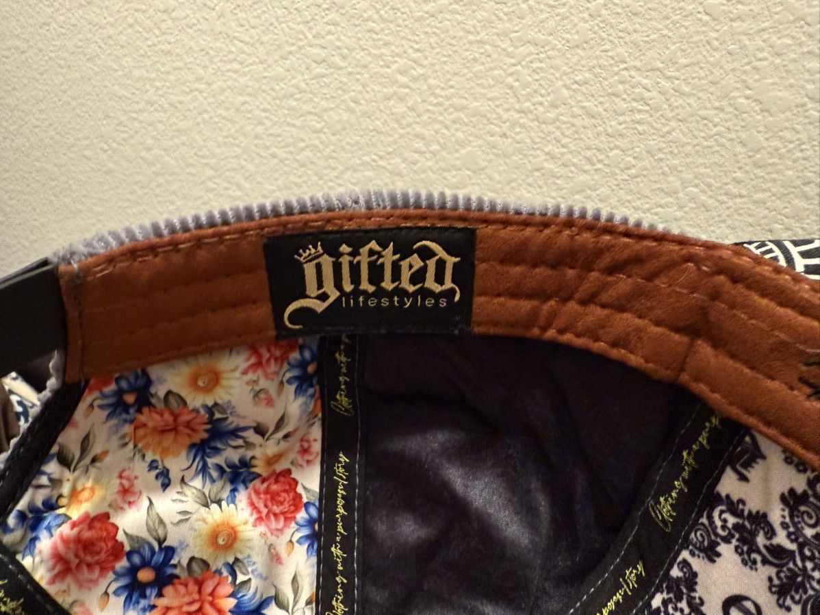 Other LA Dvniel Luu x gifted lifestyle collab number 78 out of 100 Size ONE SIZE - 10 Thumbnail