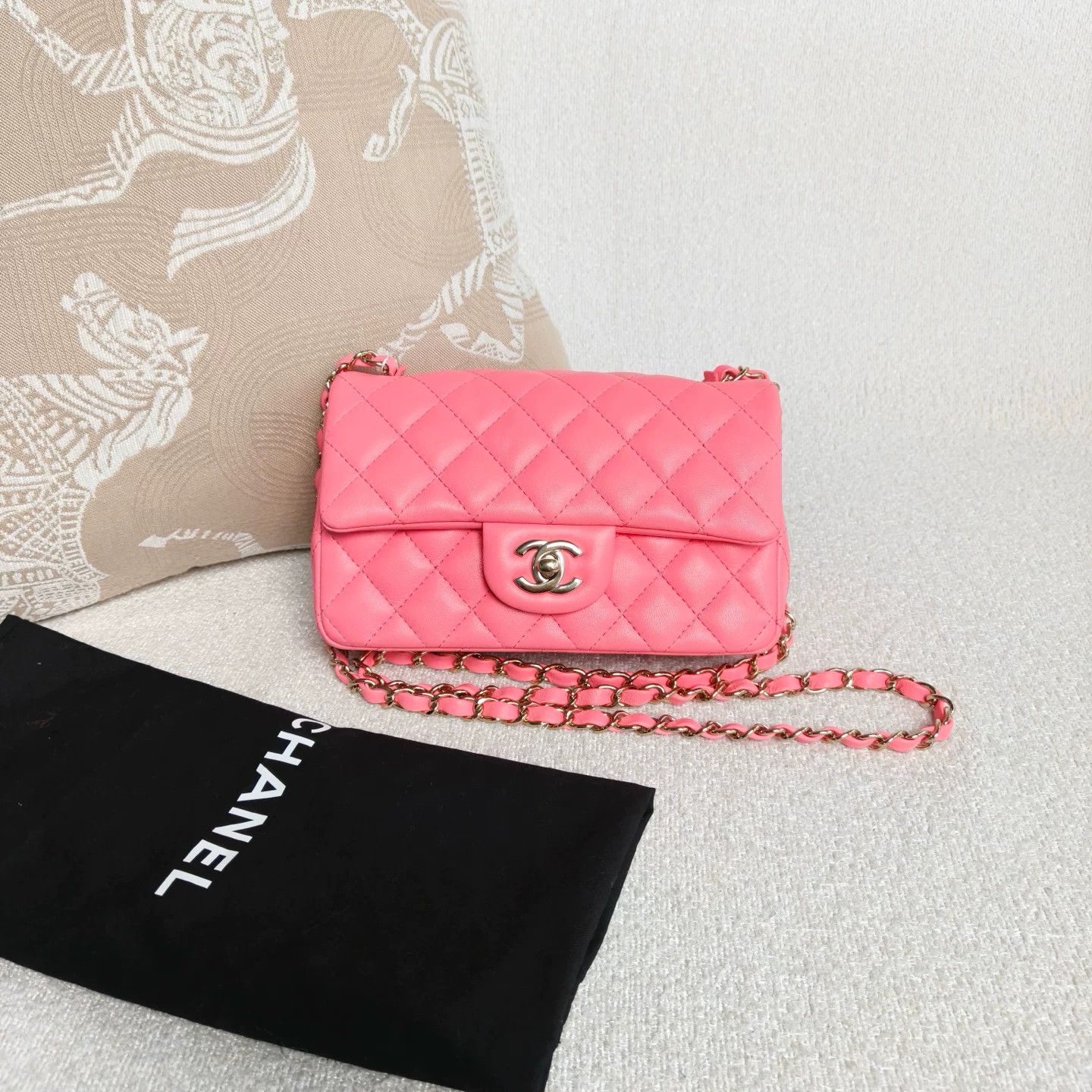 Chanel Pre-loved Bag Very good condition Size ONE SIZE - 1 Thumbnail