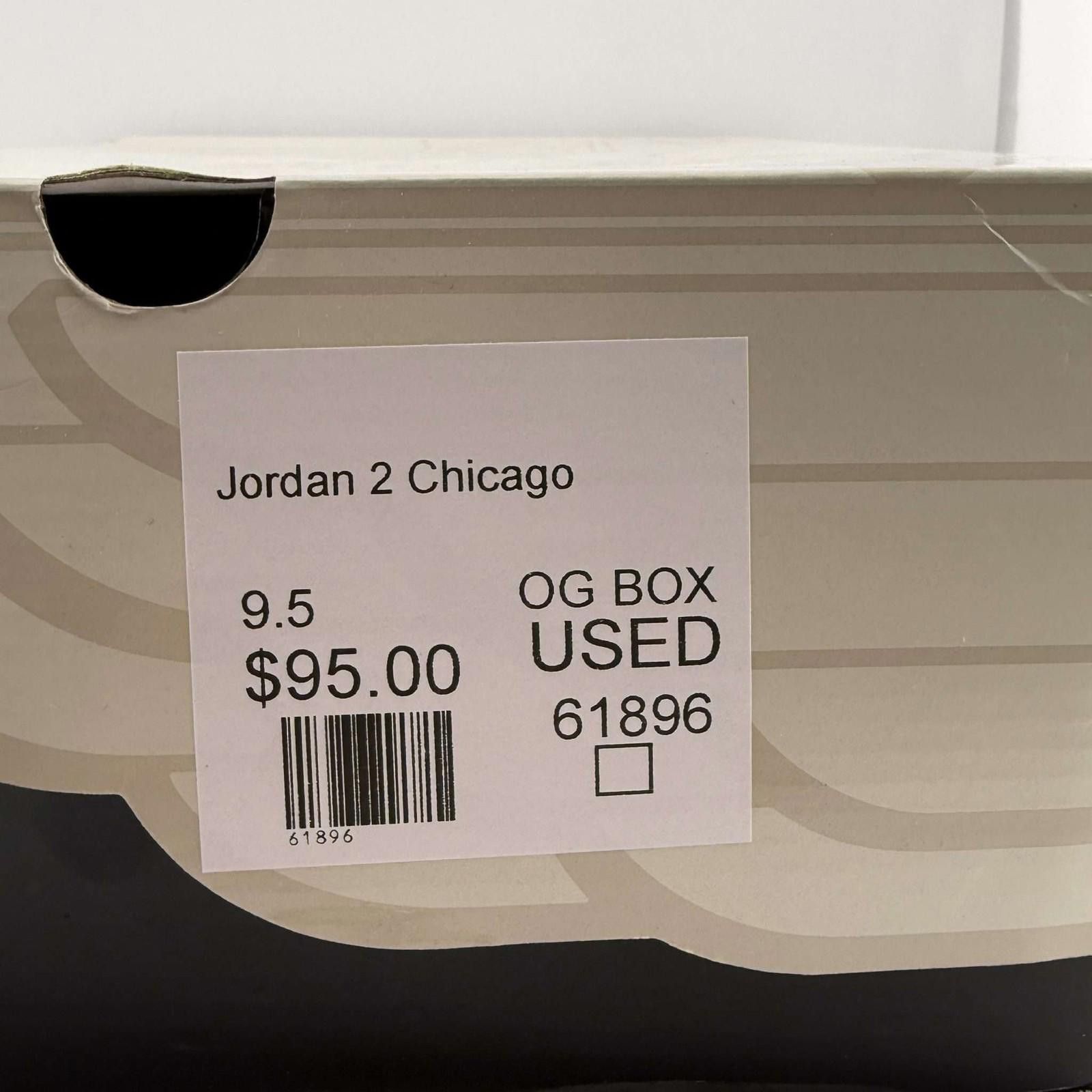 Nike Air Jordan 2 Retro White/Varsity Red-Black 9.5 Used OG Box Size US 9.5 / EU 42-43 - 9 Thumbnail