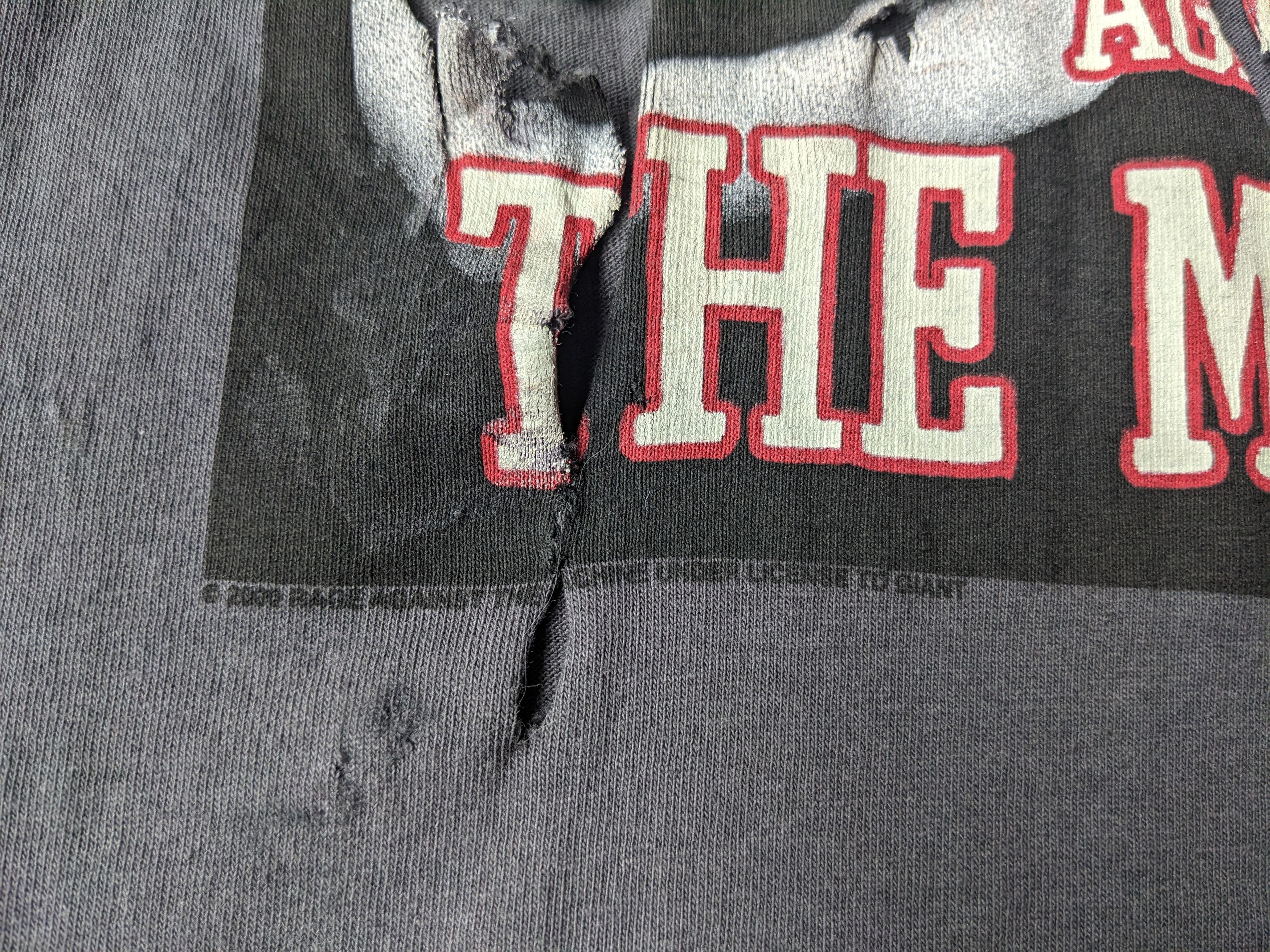 Rage Against The Machine Vintage 2000 Rage Againt The Machine distressed shirt Size US M / EU 48-50 / 2 - 8 Thumbnail
