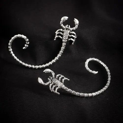 Japanese Brand Retro Punk Dark Avant Garde Animal Venom Scorpion Ear Size ONE SIZE - 3 Thumbnail