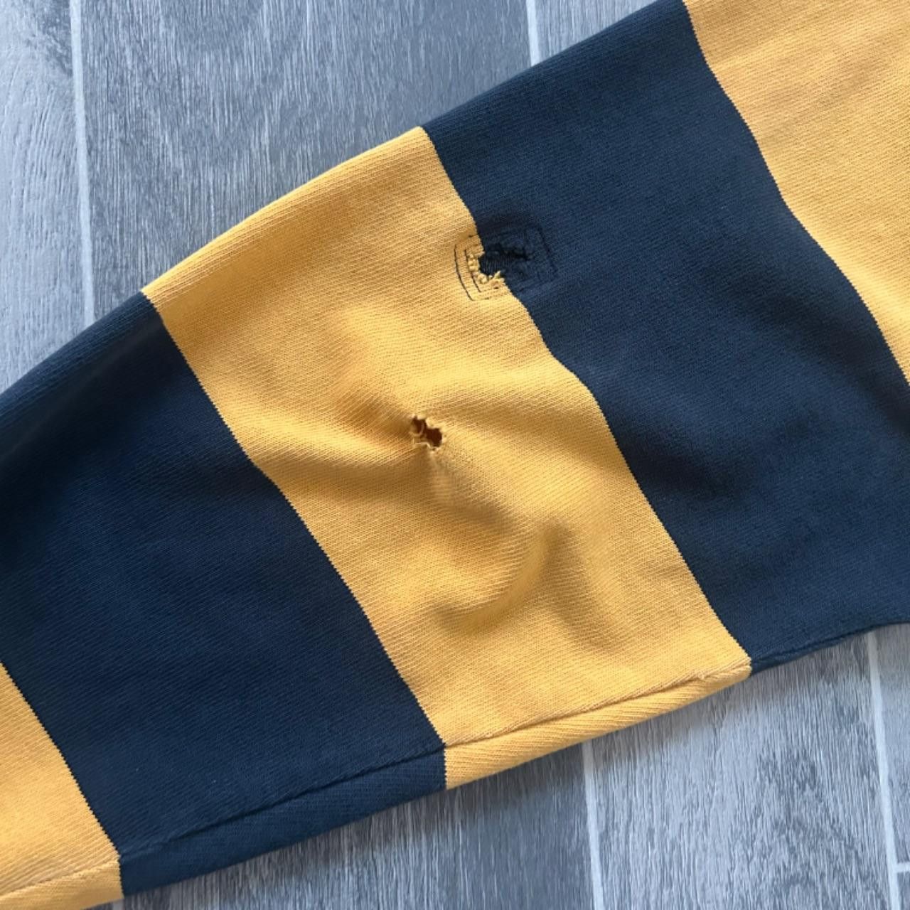 Vintage Iowa Hawkeyes Rugby Long Sleeve Shirt Size US L / EU 52-54 / 3 - 5 Thumbnail