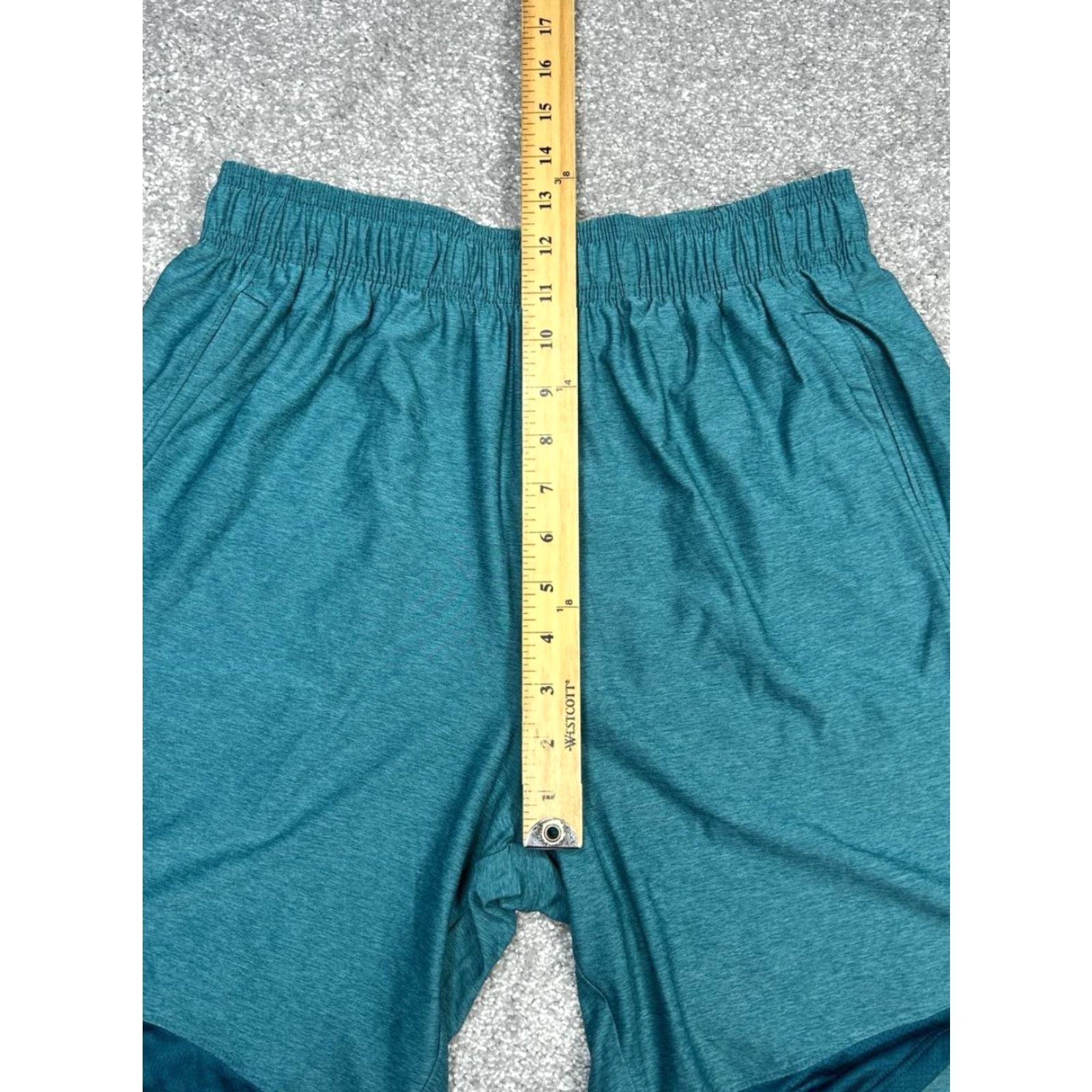 Under Armour Under Armour Train Shorts Mens Medium Green Logo Stretch Breathable Pockets Drawstring Regular Fit 9in Inseam Size US 31 - 5 Thumbnail