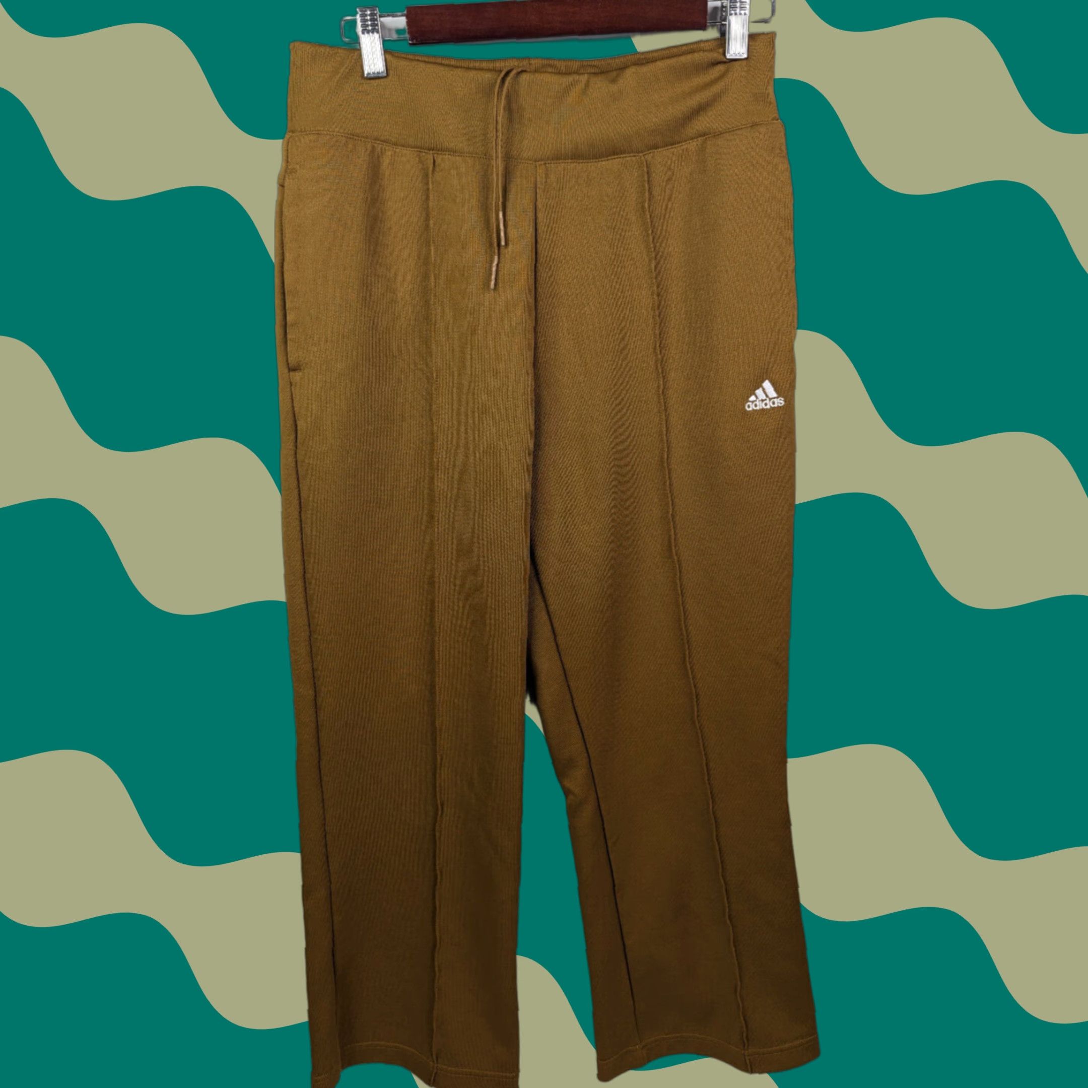 Adidas Adidas Women's Jogger Pants Flare 7/8 Style Size M Activewear Gold Size 32" / US 10 / IT 46 - 1 Thumbnail