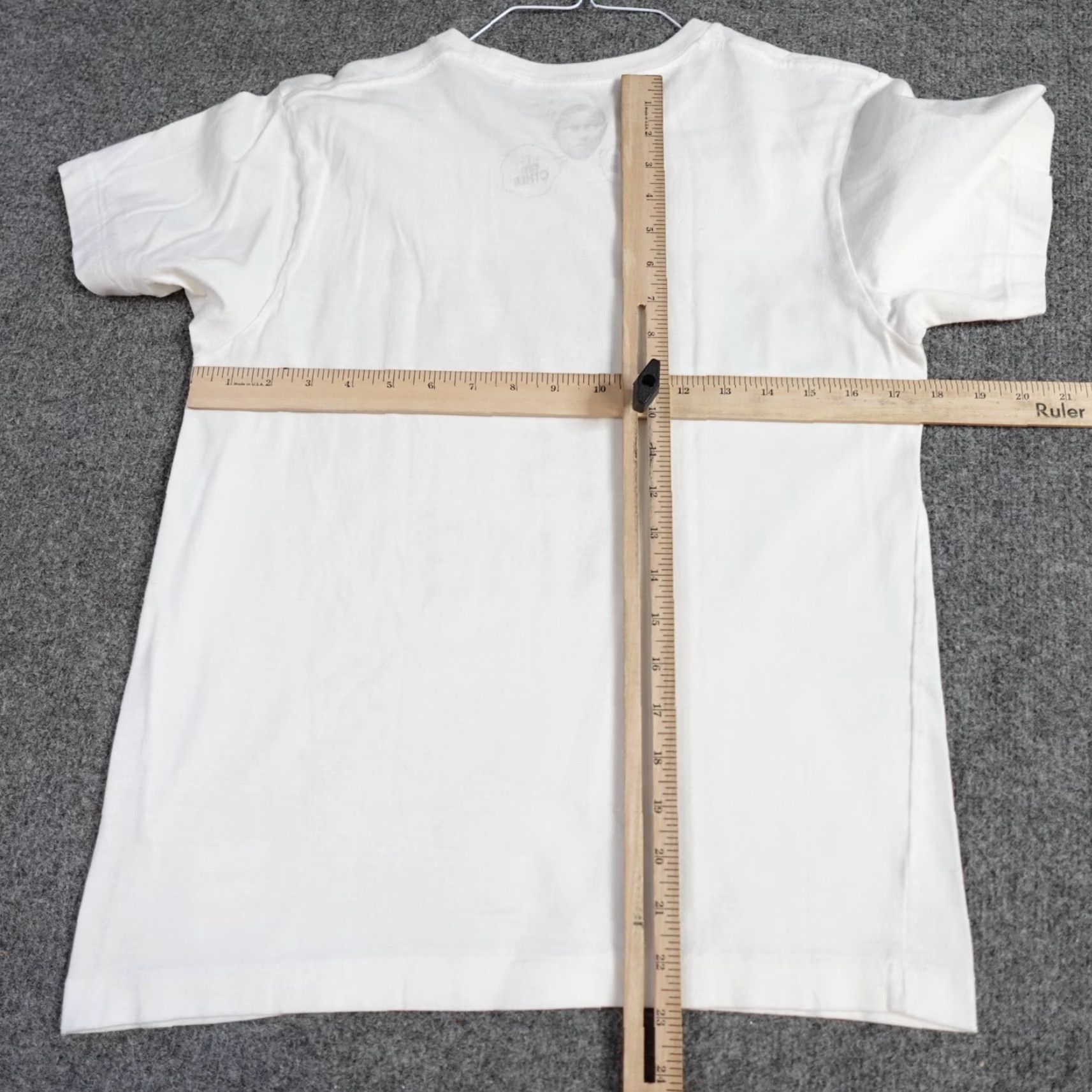 Uniqlo Uniqlo X Pharrell T-shirt XS White Men XS T-Shirt I Am Other The Same is Lame Yellowing Sleeve Size US XS / EU 42 / 0 - 5 Thumbnail