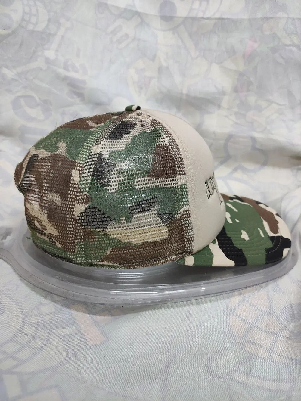 Stussy STUSSY "JUDGE NOT, BEFORE YOU JUDGE YOURSELF!" TRUCKER CAP Size ONE SIZE - 7 Thumbnail
