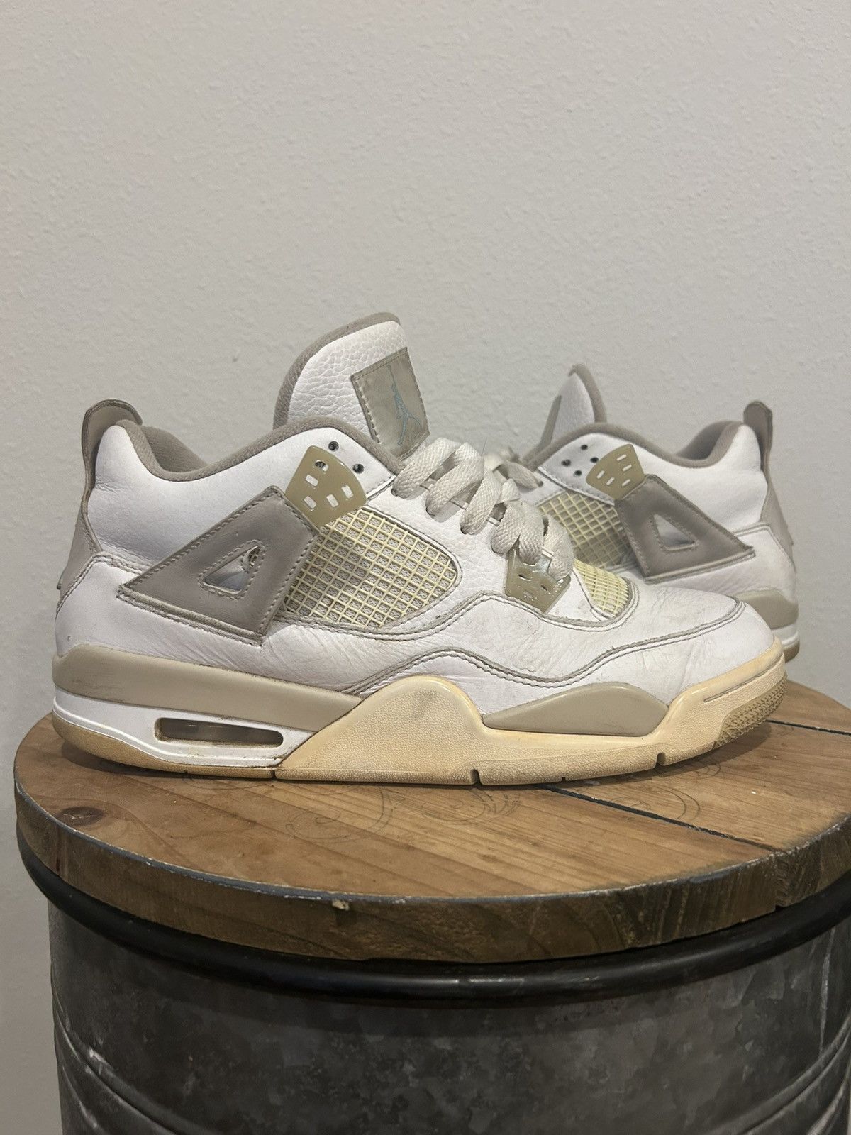 Jordan Brand Jordan 4 Linen Size US 9.5 / EU 42-43 - 1 Thumbnail