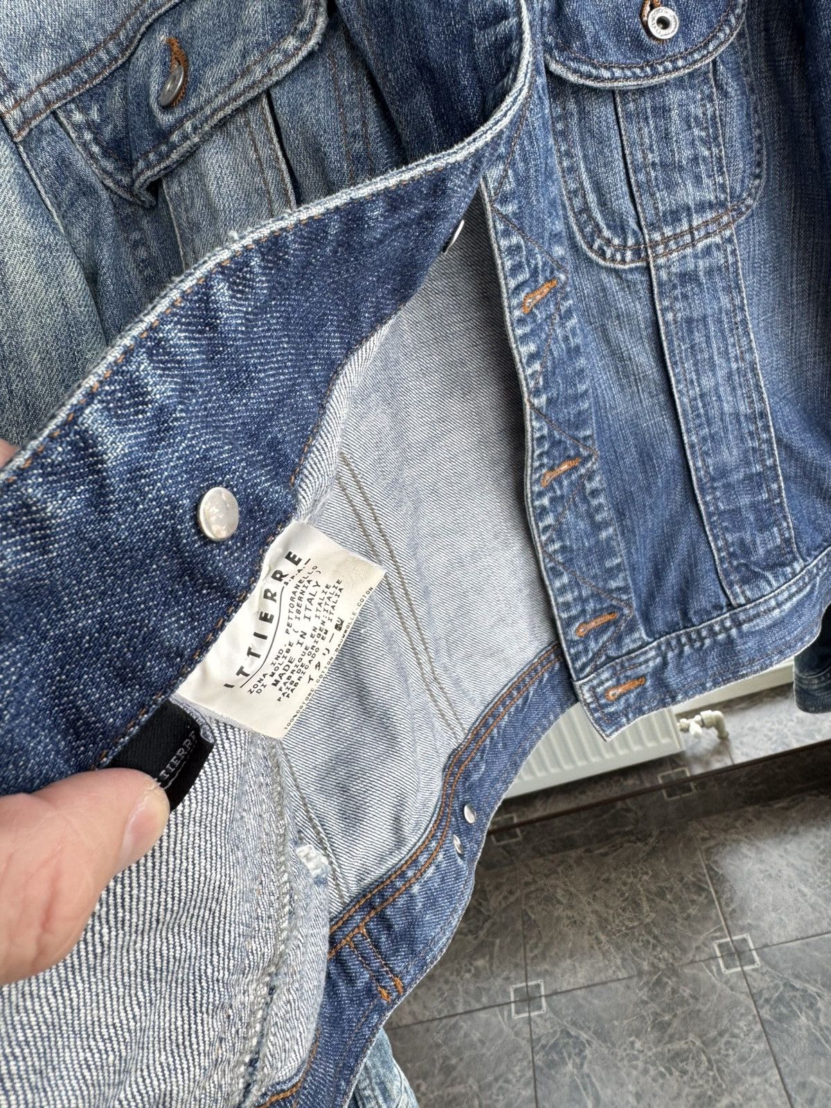 Dolce & Gabbana Vintage Dolce & Gabbana Women’s Denim Jacket Sz L Size L / US 10 / IT 46 - 7 Thumbnail