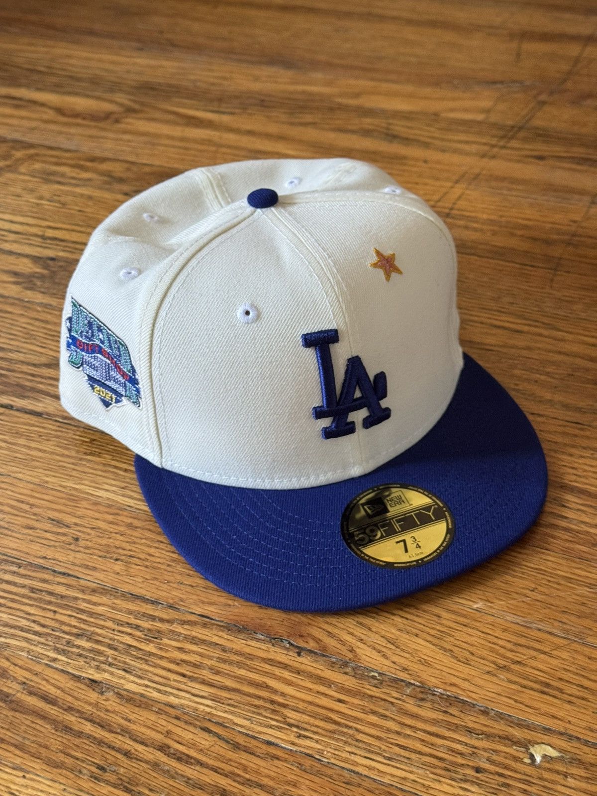 BetterTM LA Dodgers Better Gift Shop New Era MLB Fitted Hat 7 3/4 Size 46 - 1 Thumbnail