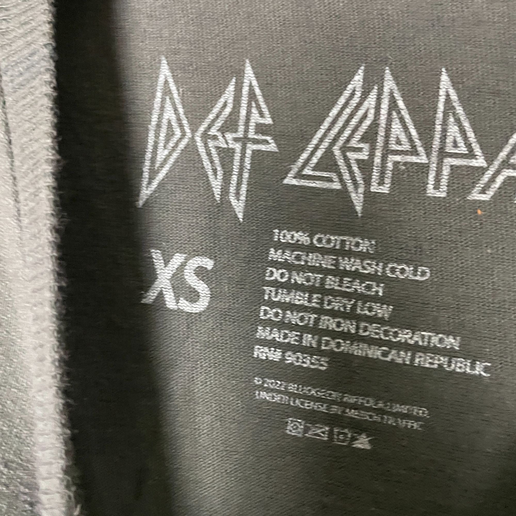 Led Zeppelin Def Leppard Animal Rock T-shirt size Extra Small Size XS / US 0-2 / IT 36-38 - 2 Thumbnail