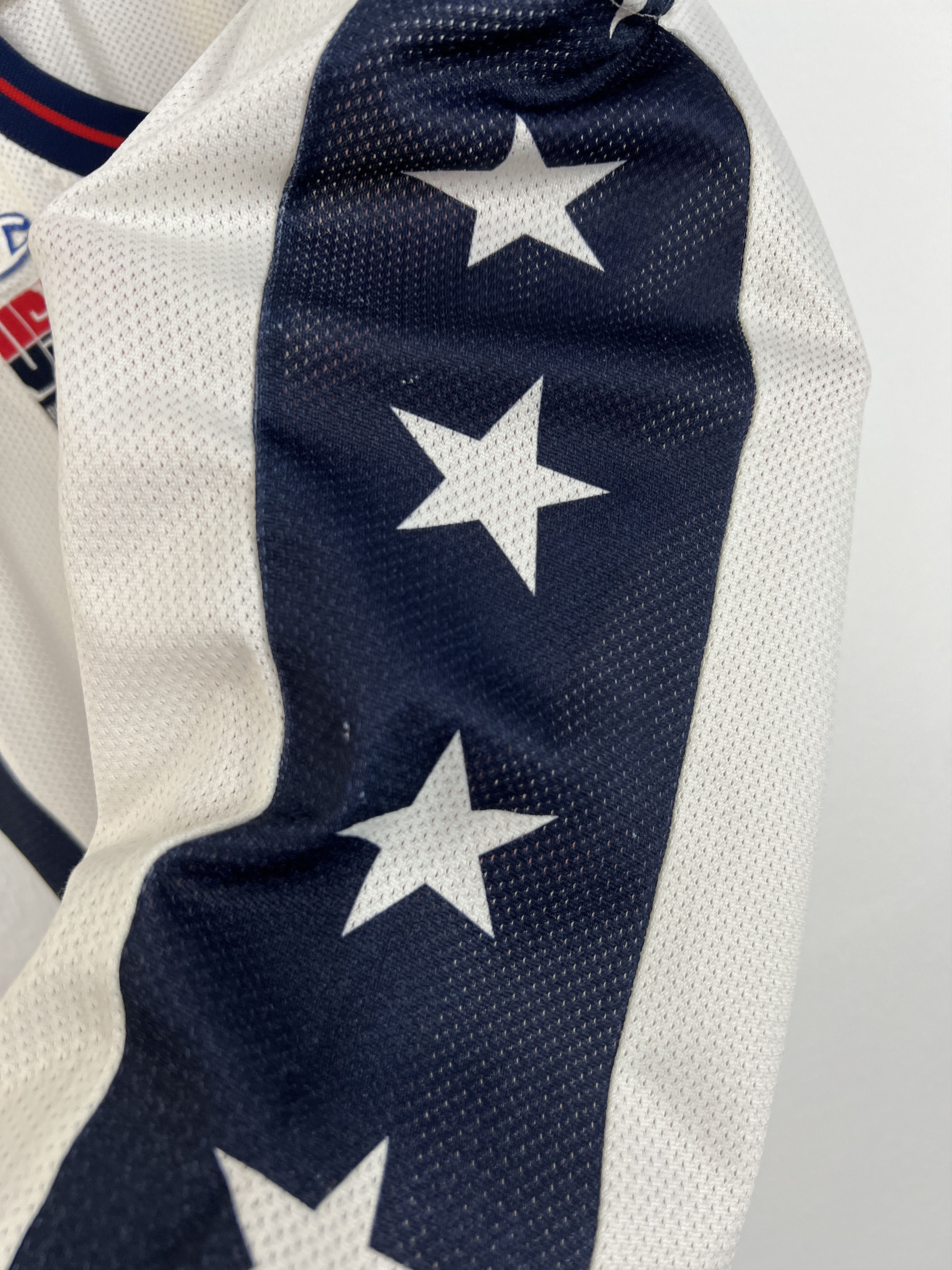 Champion Vintage 90's Champion USA Team #5 Hill White NBA Jersey Size US S / EU 44-46 / 1 - 8 Thumbnail