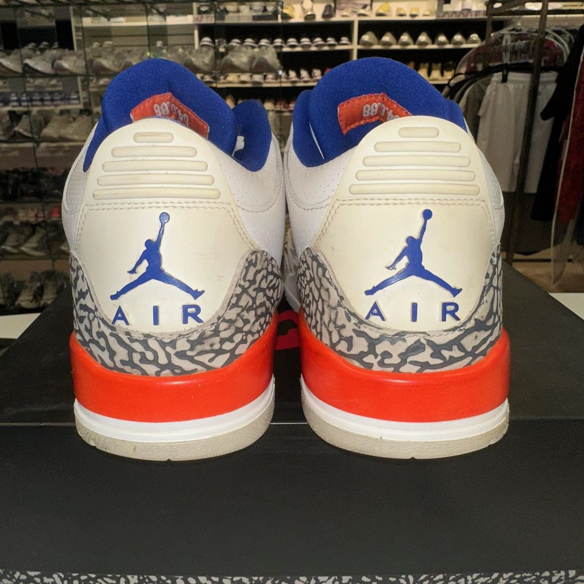 Jordan Brand × Nike Size 8.5 - Air Jordan 3 Retro Knicks 136064-148 Size US 8.5 / EU 41-42 - 3 Thumbnail