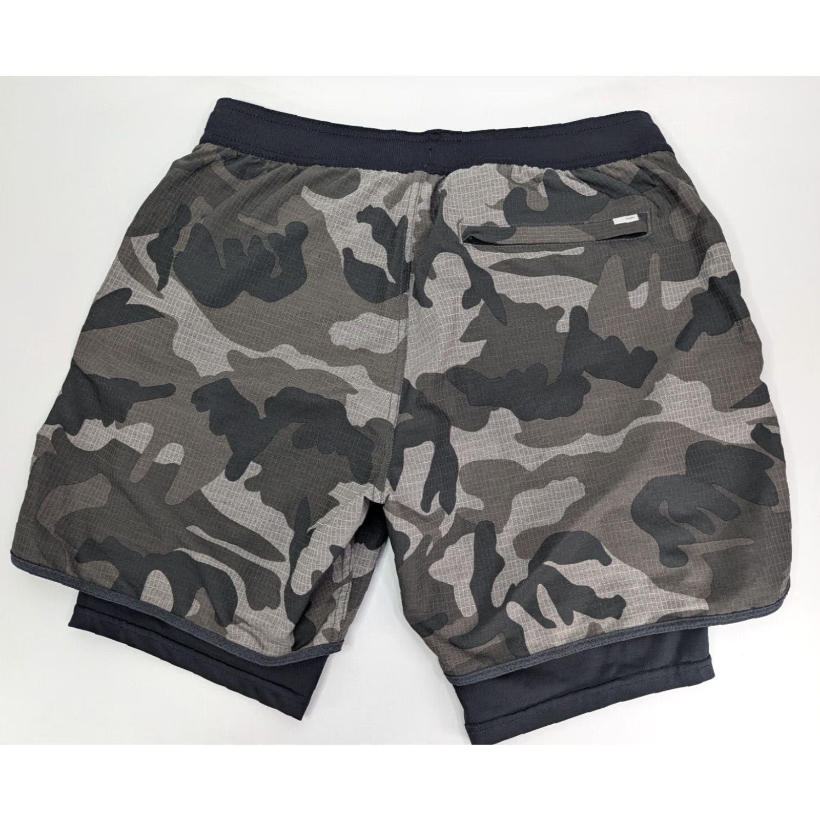 Vuori Vuori Stockton Shorts Mens Medium Black Camo Running Compression Lined Pockets Athletic Sports Beach Casual Size US 31 - 3 Thumbnail