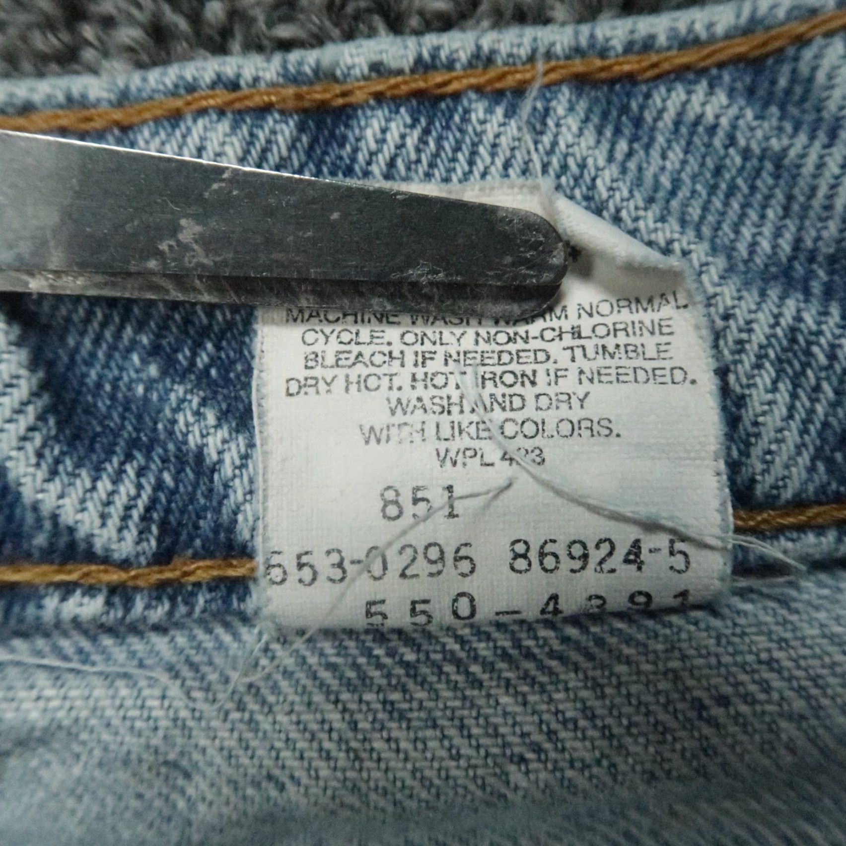 Levi's VINTAGE Levi's 550 Jeans Men 36x32 Denim Blue Relaxed Fit 5-Pocket 90s Y2K Men’s Jeans Reg Size US 36 / EU 52 - 4 Thumbnail