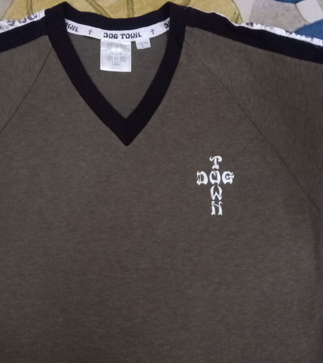 Dogtown DogTown V Neck T-shirt Size US L / EU 52-54 / 3 - 6 Thumbnail