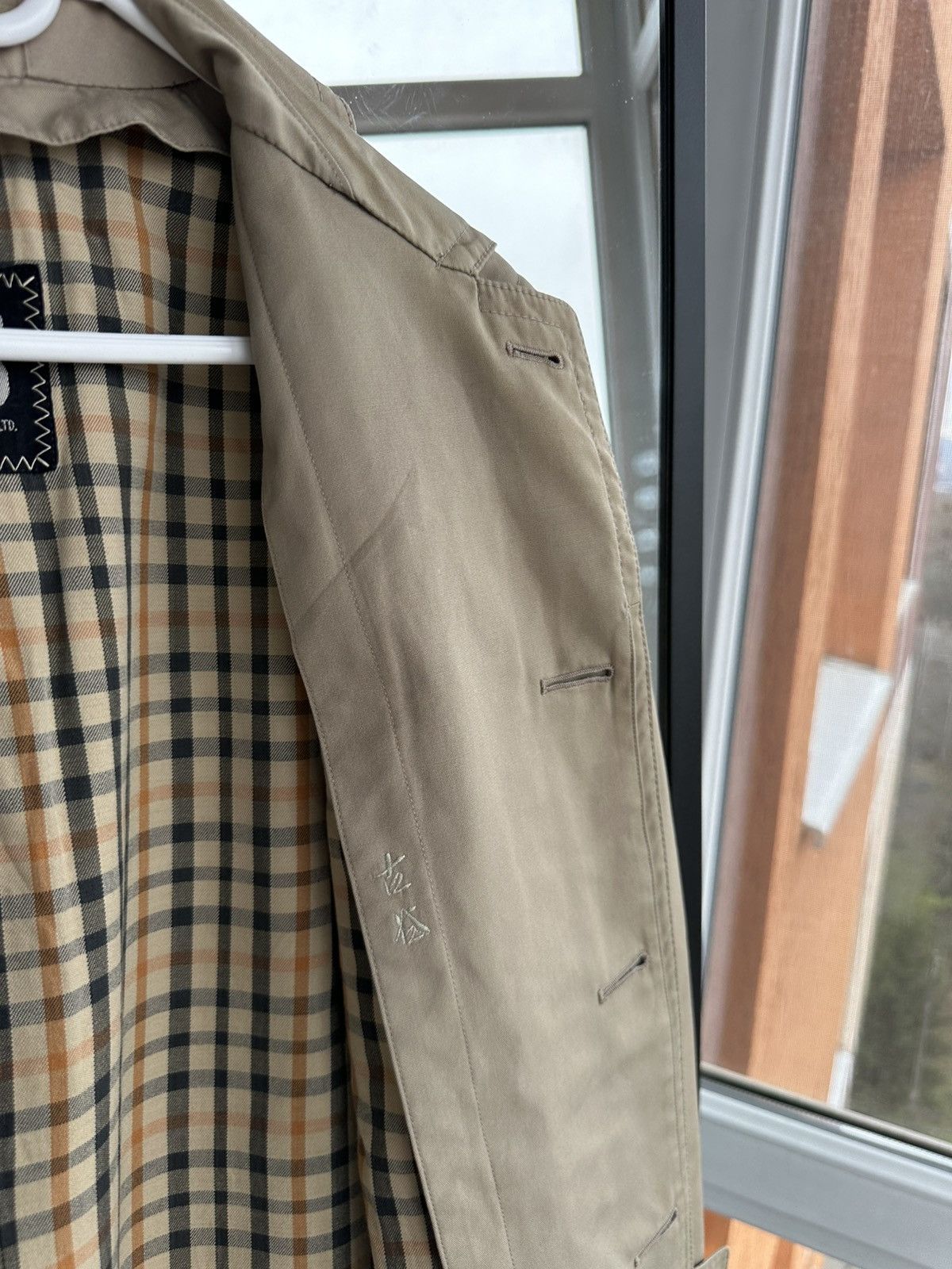 DAKS Vintage DAKS Beige Trench Coat with Check LiningJapan Market Size US M / EU 48-50 / 2 - 8 Thumbnail