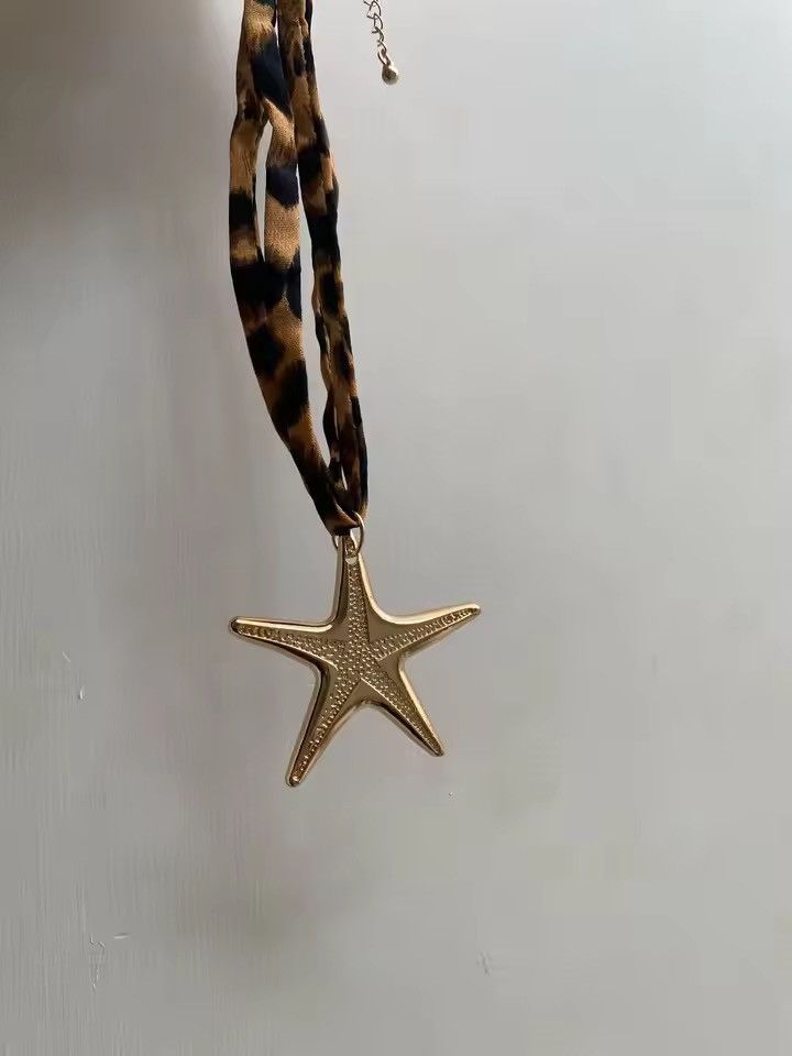 Vintage Multilayer Velvet Starfish Pendant Necklace Size ONE SIZE - 7 Thumbnail
