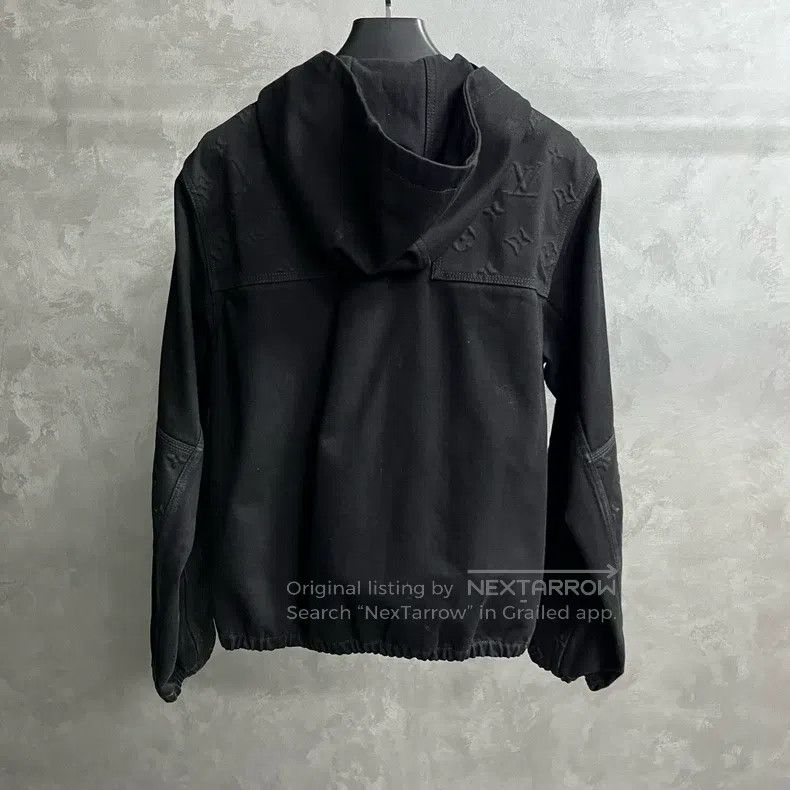 Louis Vuitton Louis Vuitton Black solid embossed hooded denim jacket Size US S / EU 44-46 / 1 - 5 Thumbnail