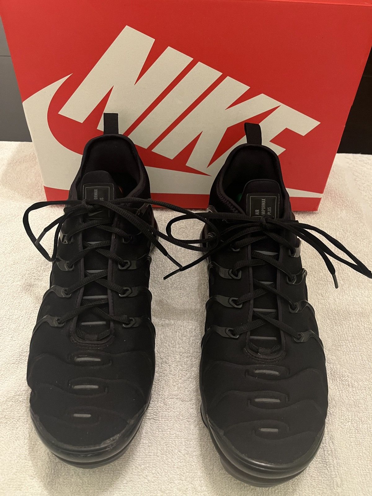 Nike Nike Air VaporMax Plus Size US 11.5 / EU 44-45 - 2 Thumbnail