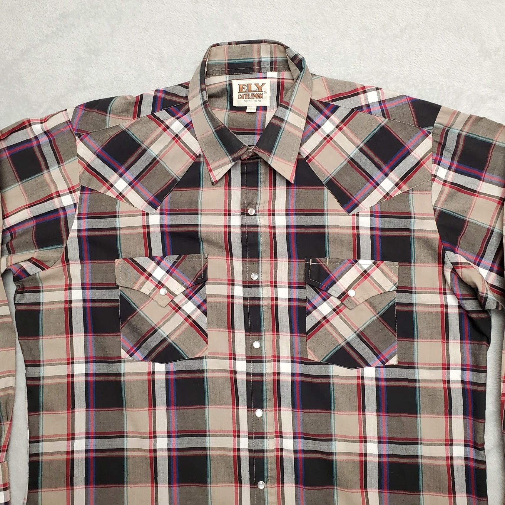 Vintage VINTAGE Ely Cattleman Shirt Men 16.5 Green Plaid Pearl Snap Cowboy Western Shirt Mens Green Plaid Pearl Snap Ely Cattleman 16.5 Vintage Size US XL / EU 56 / 4 - 3 Thumbnail